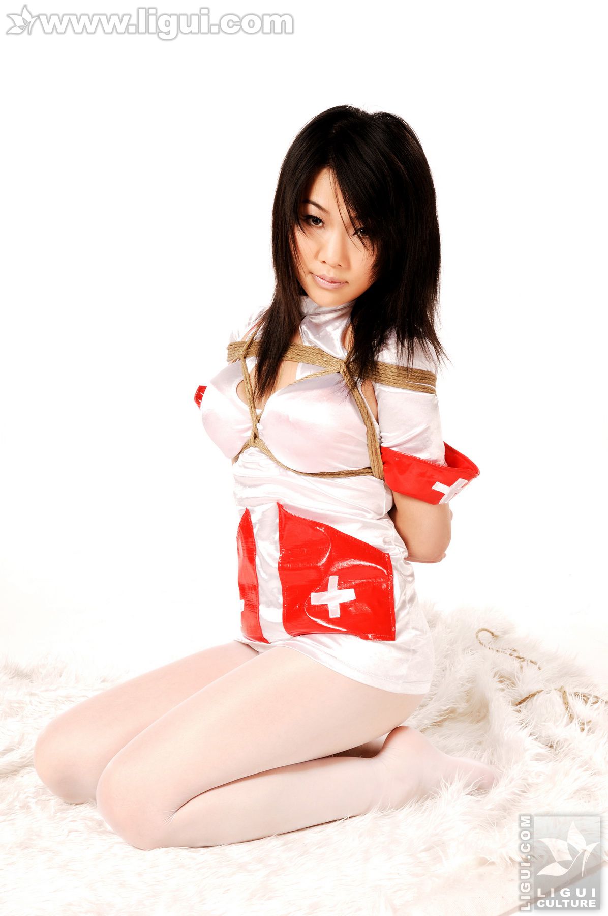 图片[7]-Model 文静《楚楚可怜的护士捆绑，》 [丽柜美束LiGui] 美腿玉足写真图片-秀臀网-高品质图集网