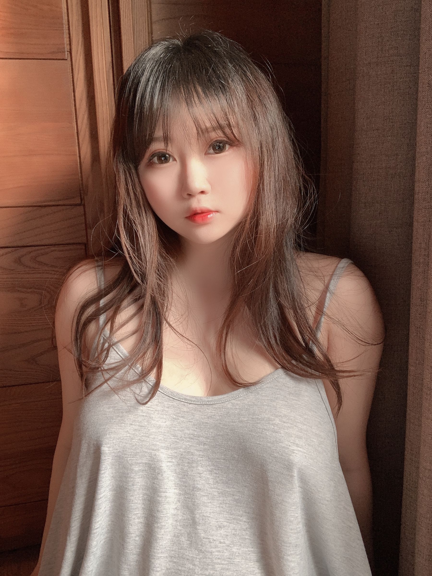 图片[5]-[Cosplay写真] 蜜桃少女是依酱呀 – 光-蕾丝百合网-美图分享,Cosplay美图,私房写真,套图下载
