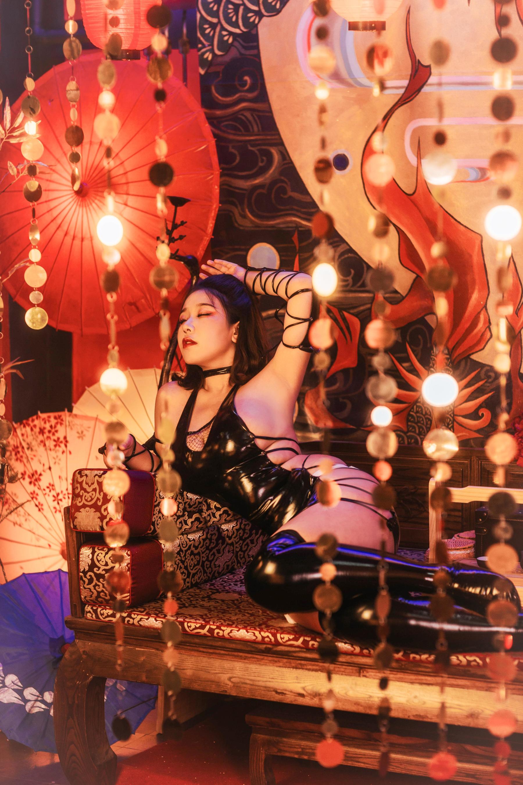 图片[9]-[Cosplay] 动漫博主穆零Mu0 – 黑胶-秀臀网-高品质图集网