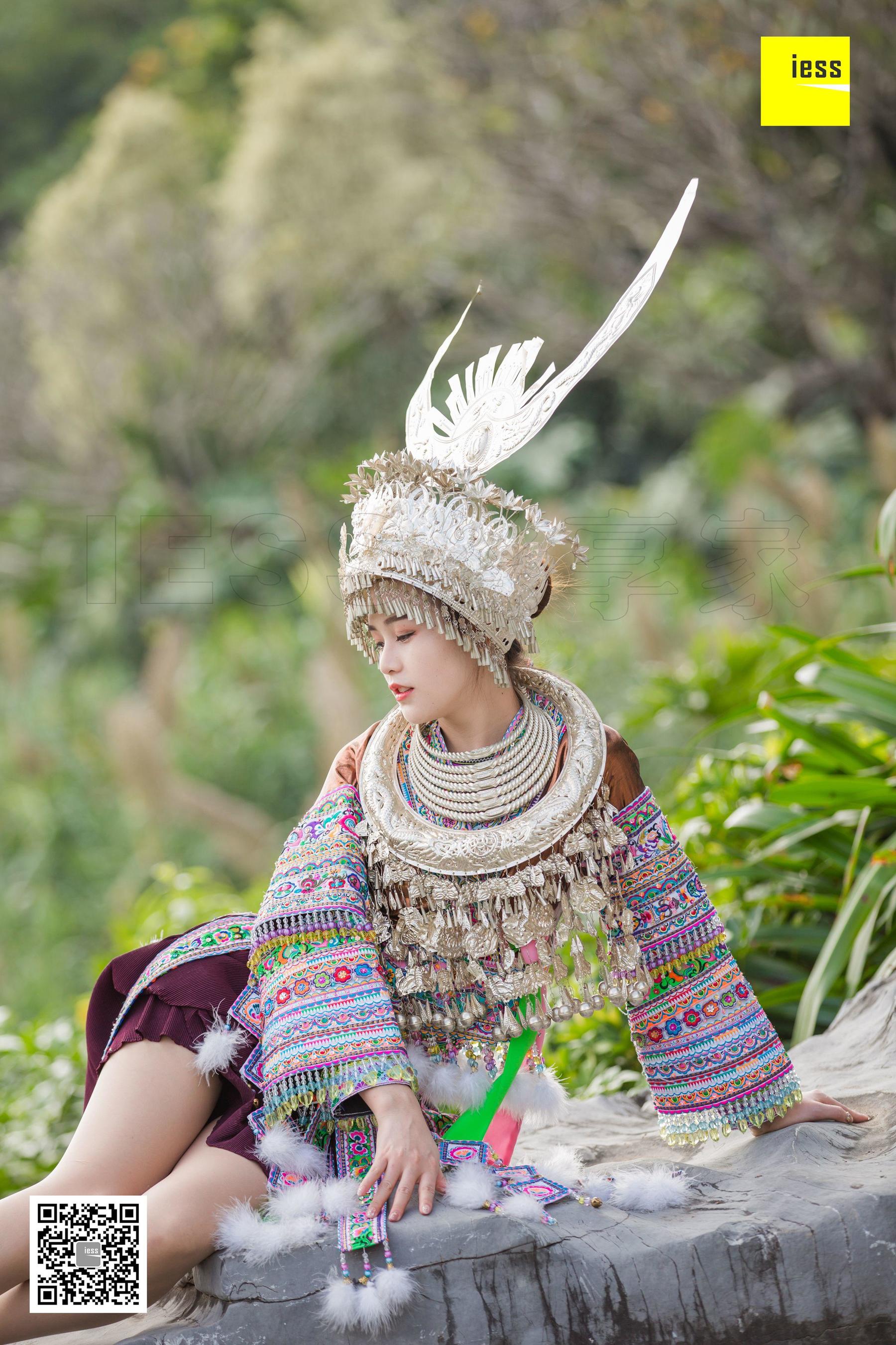 图片[8]-[异思趣向IESS] 模特 九妹《穿丝袜的苗族九妹》-秀臀网-高品质图集网