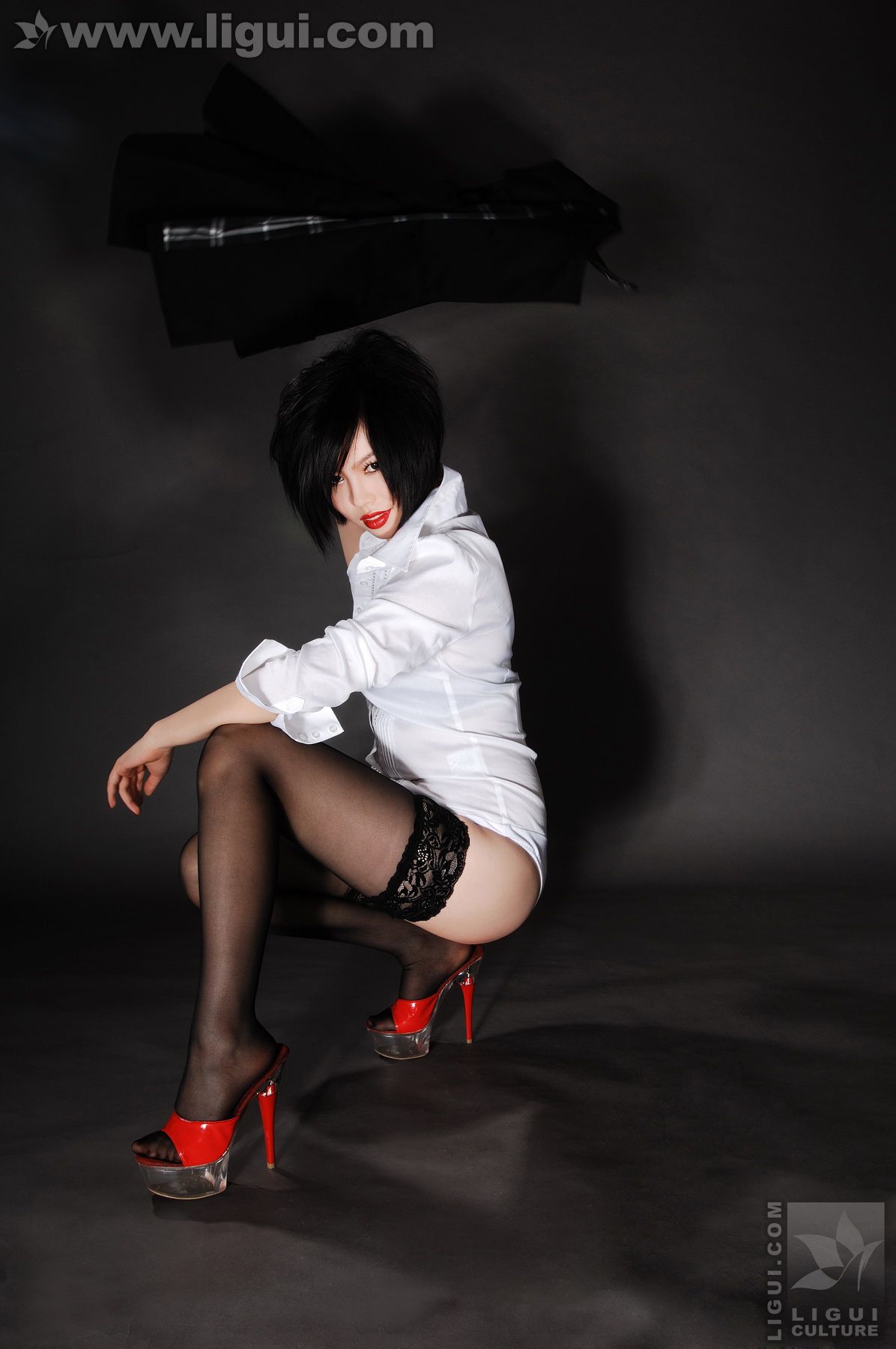 图片[7]-Model 慕子《奢华的气质，唯美的视觉》 [丽柜LiGui] 美腿玉足写真图片-秀臀网-高品质图集网