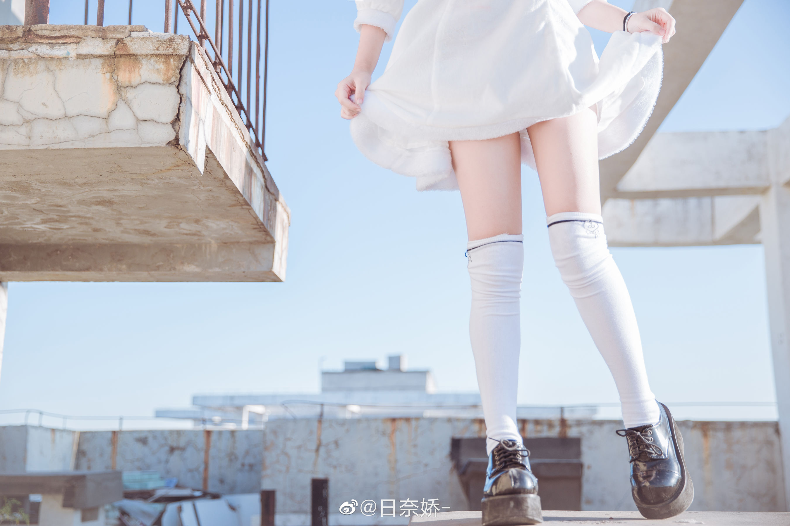 图片[3]-[COS福利] 日奈娇 – 蕾姆 白裙-蕾丝百合网-美图分享,Cosplay美图,私房写真,套图下载