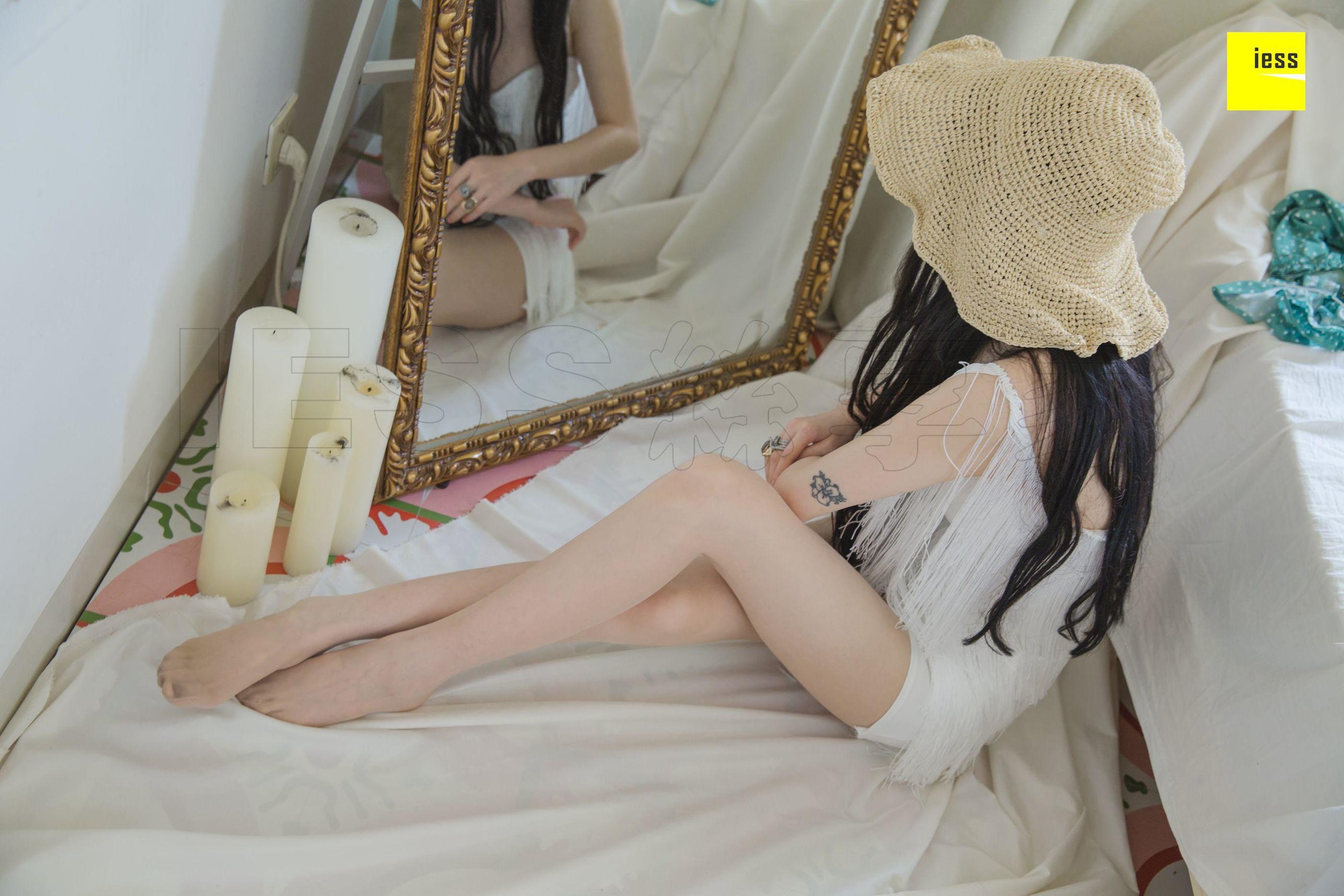 图片[5]-[异思趣向IESS] 模特 梦梦《梦梦的梦幻魔镜》-秀臀网-高品质图集网