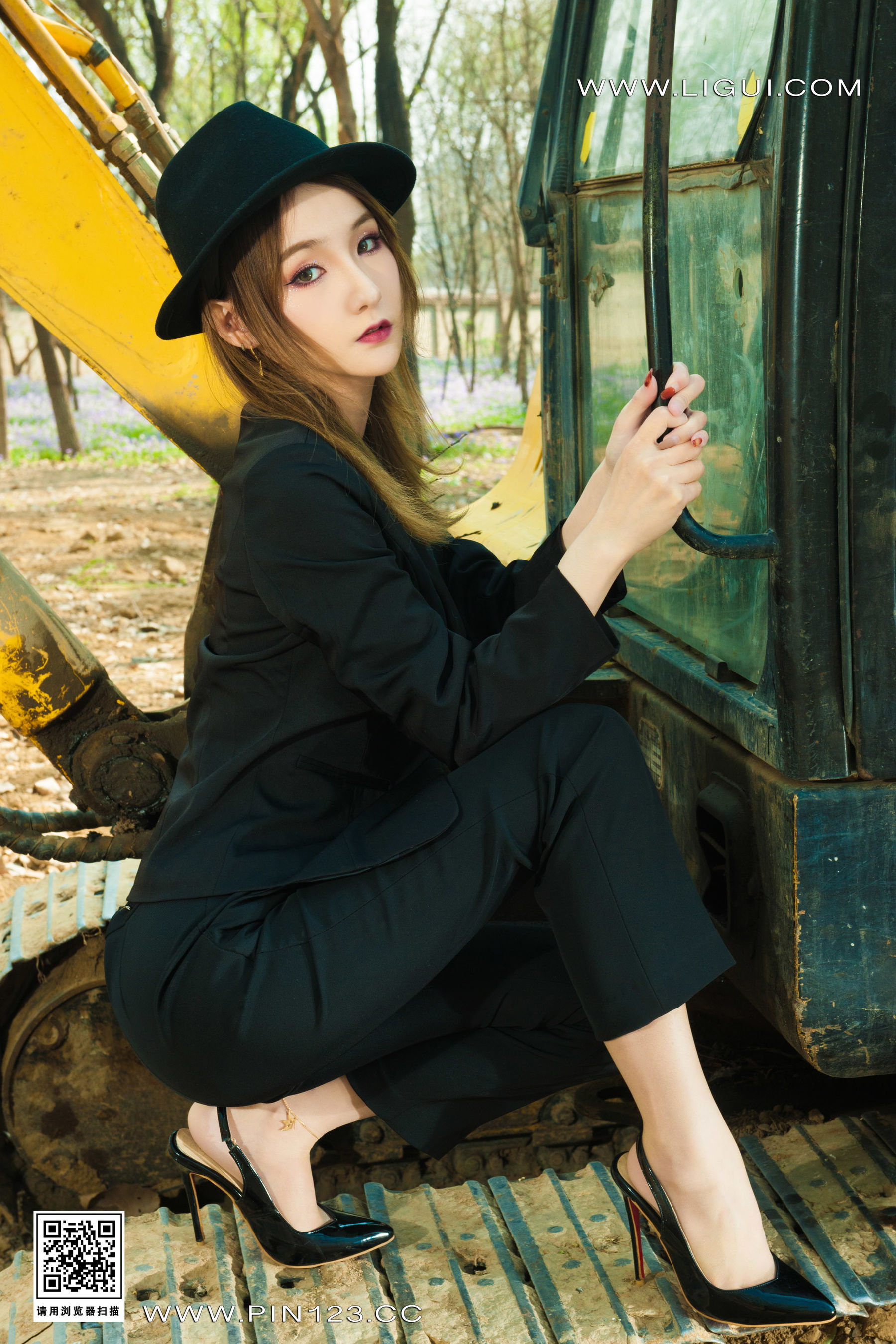 图片[2]-[Ligui丽柜] 2023.04.10 野外柑丝 心心-秀臀网-高品质图集网