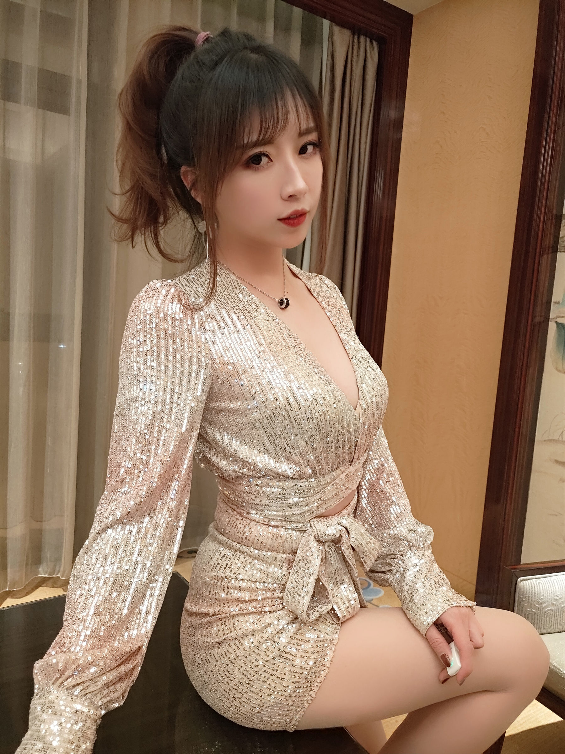 图片[7]-[COS福利] 斗鱼主播小女巫露娜 – 亮片裙肉丝-秀臀网-高品质图集网