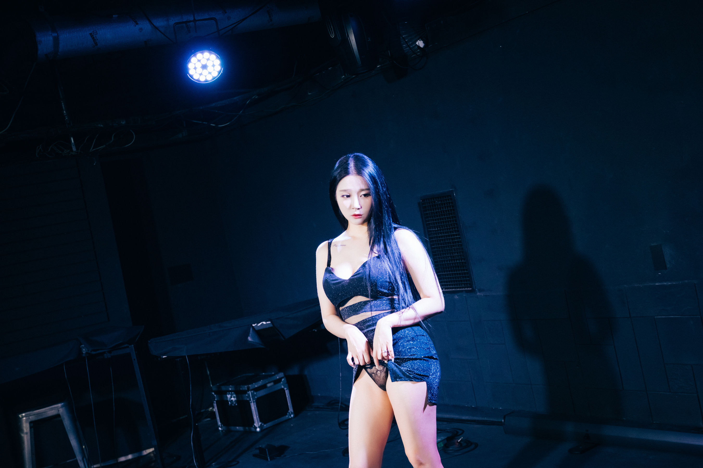 图片[2]-[LOOZY] Bomi – Covert stage-蕾丝百合网-美图分享,Cosplay美图,私房写真,套图下载