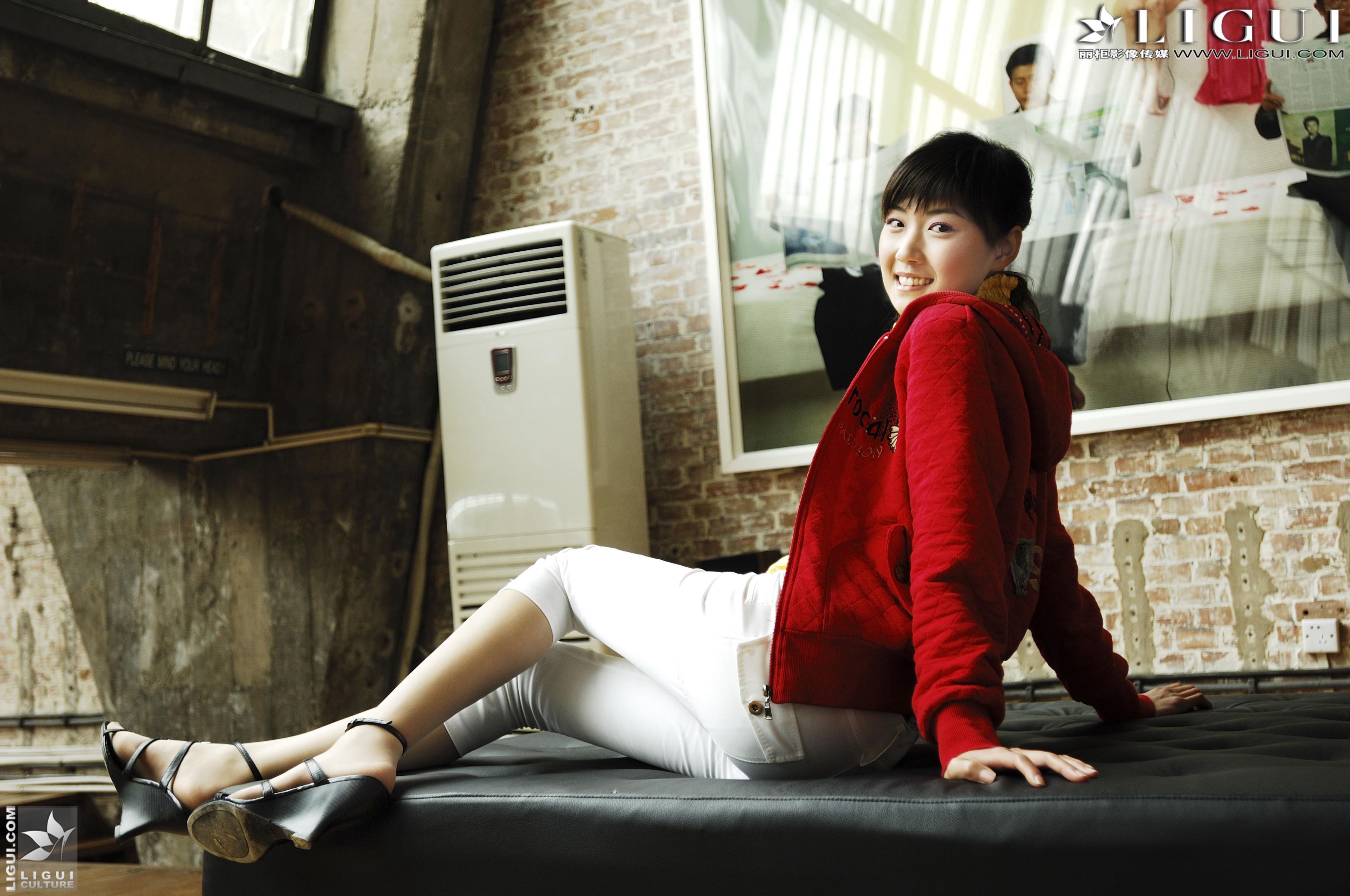 图片[9]-[丽柜贵足LiGui] Model 婷婷《街拍高跟系列》美腿丝足写真图片-秀臀网-高品质图集网