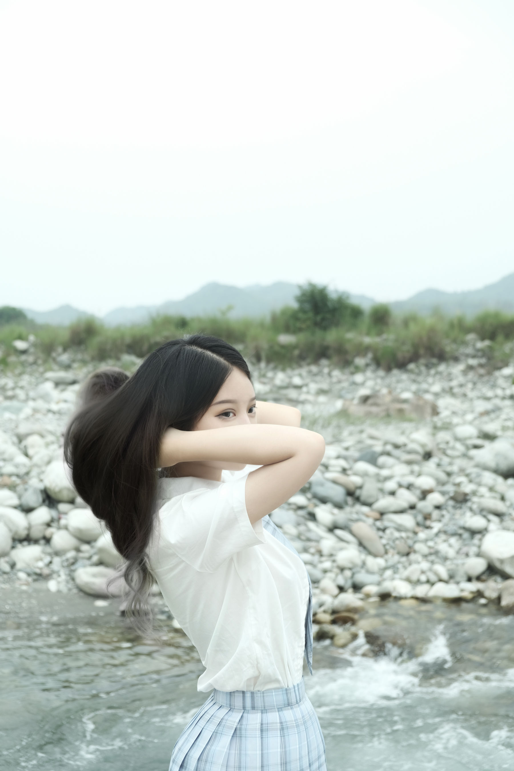 图片[9]-[福利COS] eloise软软 – 河边JK-秀臀网-高品质图集网