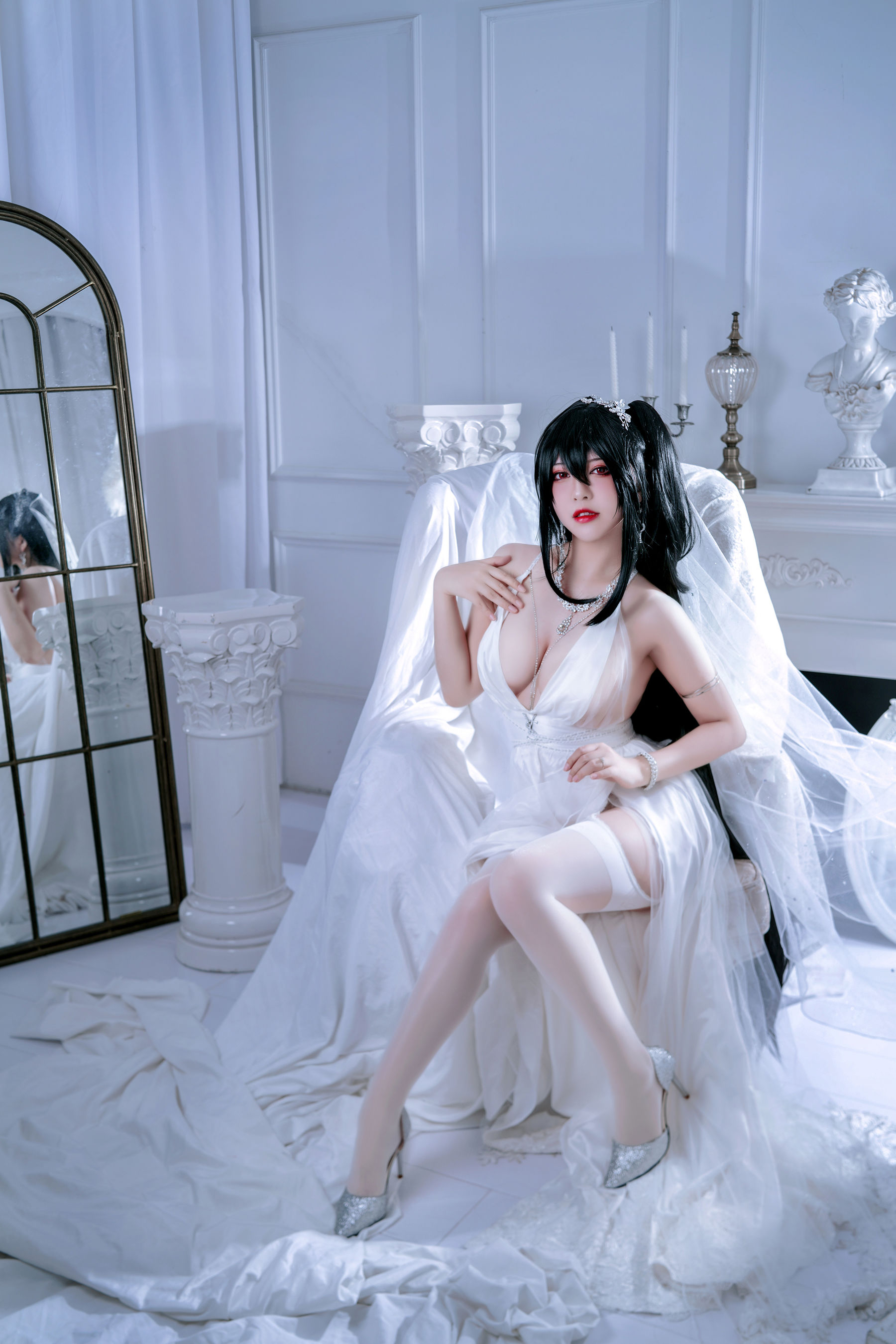 [福利COS] 半半子 – 大凤花嫁-蕾丝百合网-美图分享,Cosplay美图,私房写真,套图下载