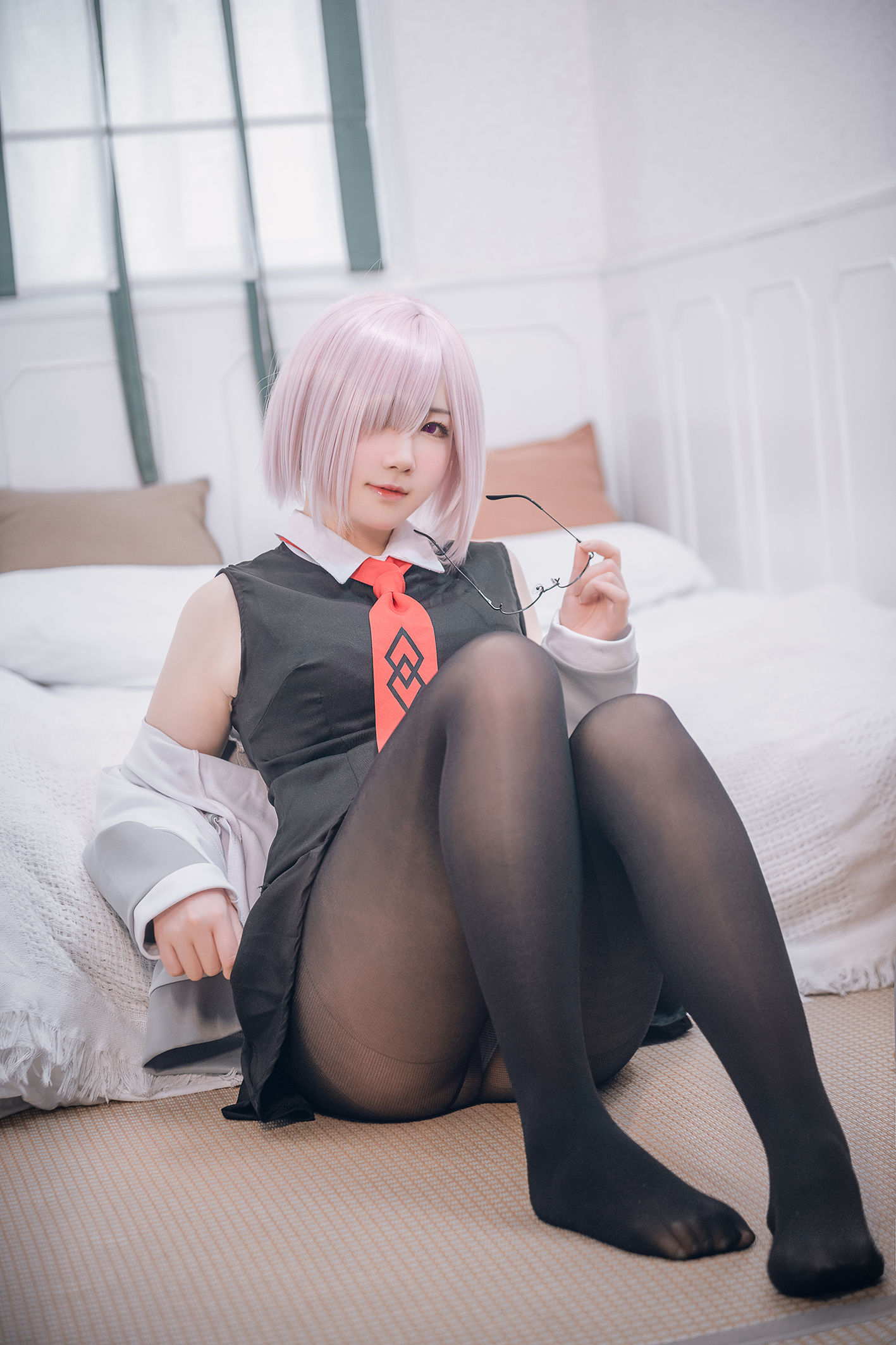 图片[2]-[网红COSER写真] 微肉感萌妹是本末末 – 玛修常服＆猫咪下着-蕾丝百合网-美图分享,Cosplay美图,私房写真,套图下载
