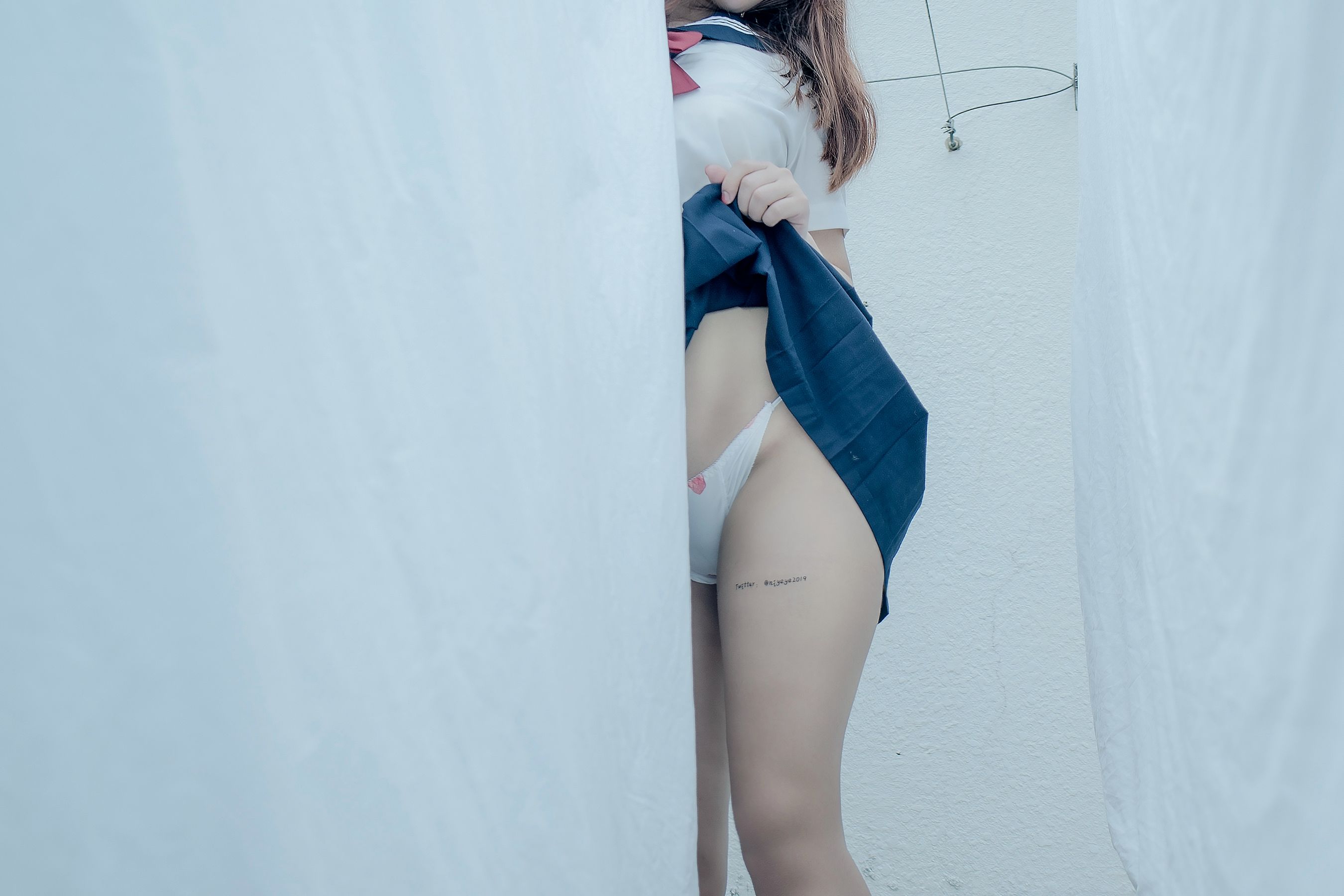 图片[9]-[网红COSER写真] 萌系小姐姐-白烨- – 天台-秀臀网-高品质图集网