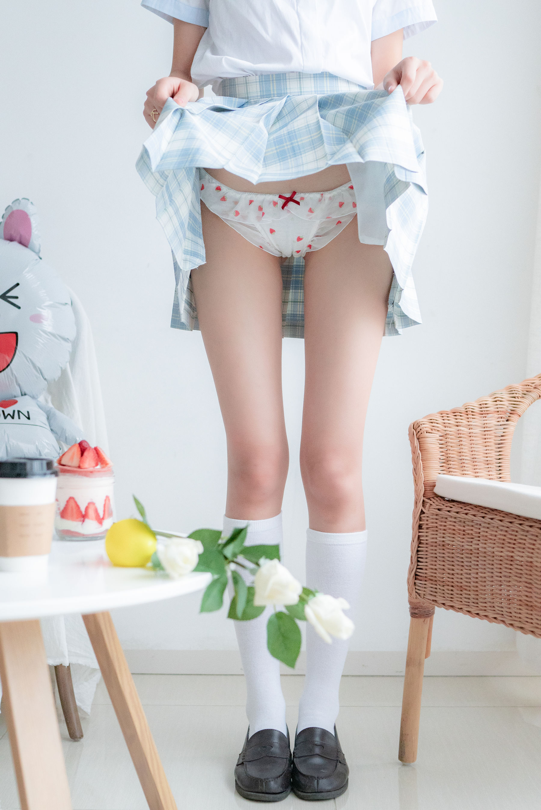 图片[9]-清纯妹子西瓜 民宿私房淡蓝JK-秀臀网-高品质图集网