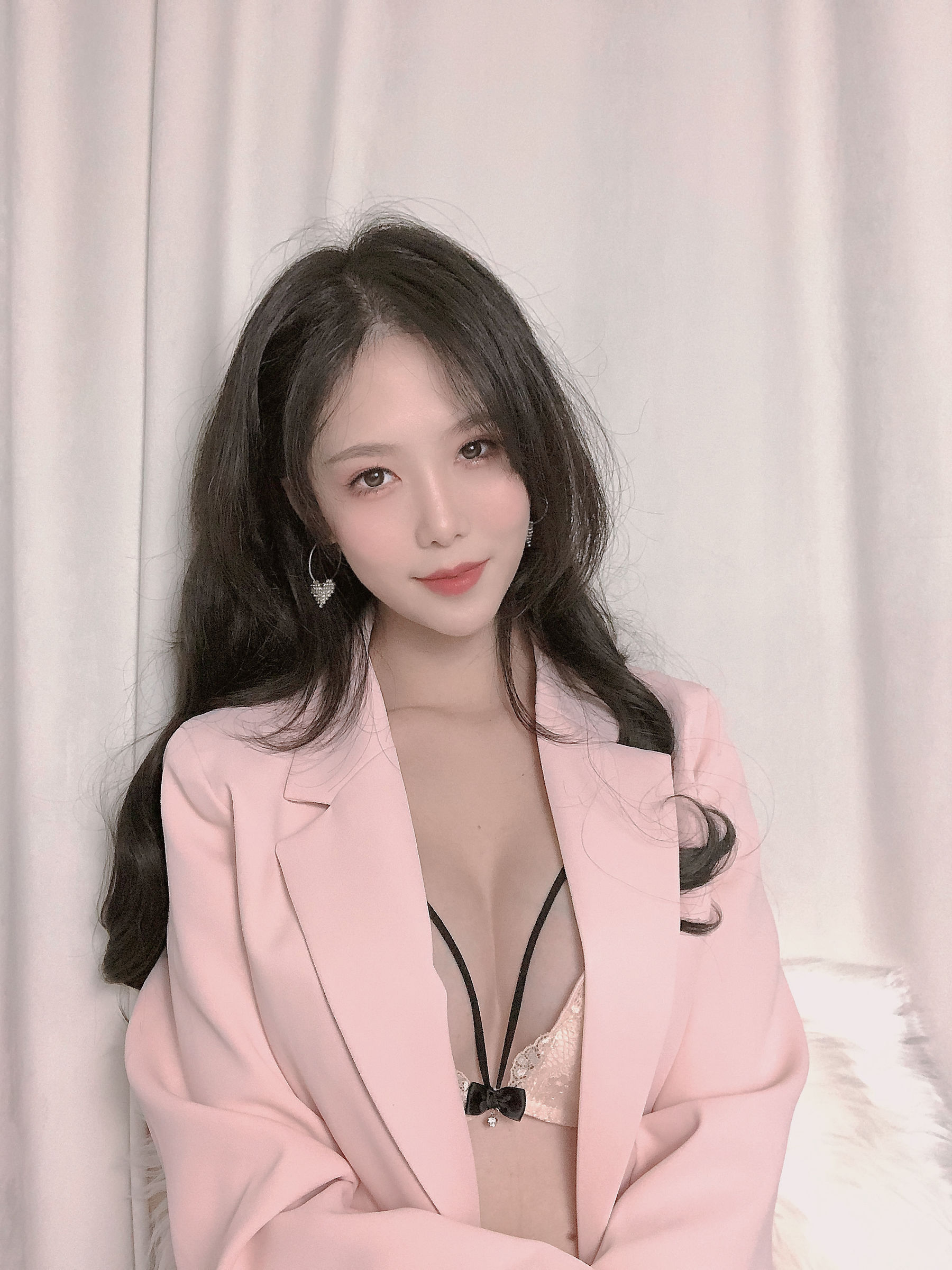 图片[3]-[网红COSER写真] 抖娘-利世图集 – 粉色西装-蕾丝百合网-美图分享,Cosplay美图,私房写真,套图下载