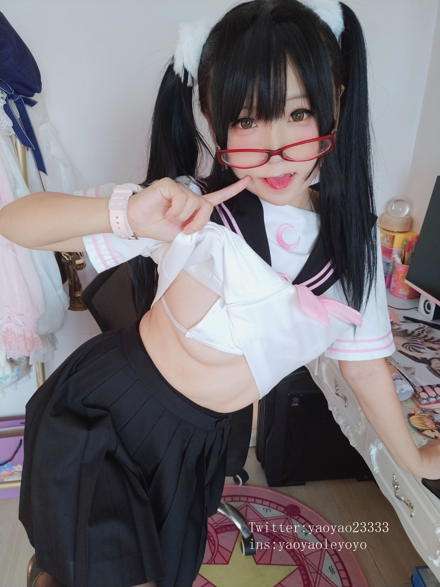图片[3]-[Cosplay写真] 萌妹子Coser摇摇乐yoyo – 黑丝小恶魔-蕾丝百合网-美图分享,Cosplay美图,私房写真,套图下载