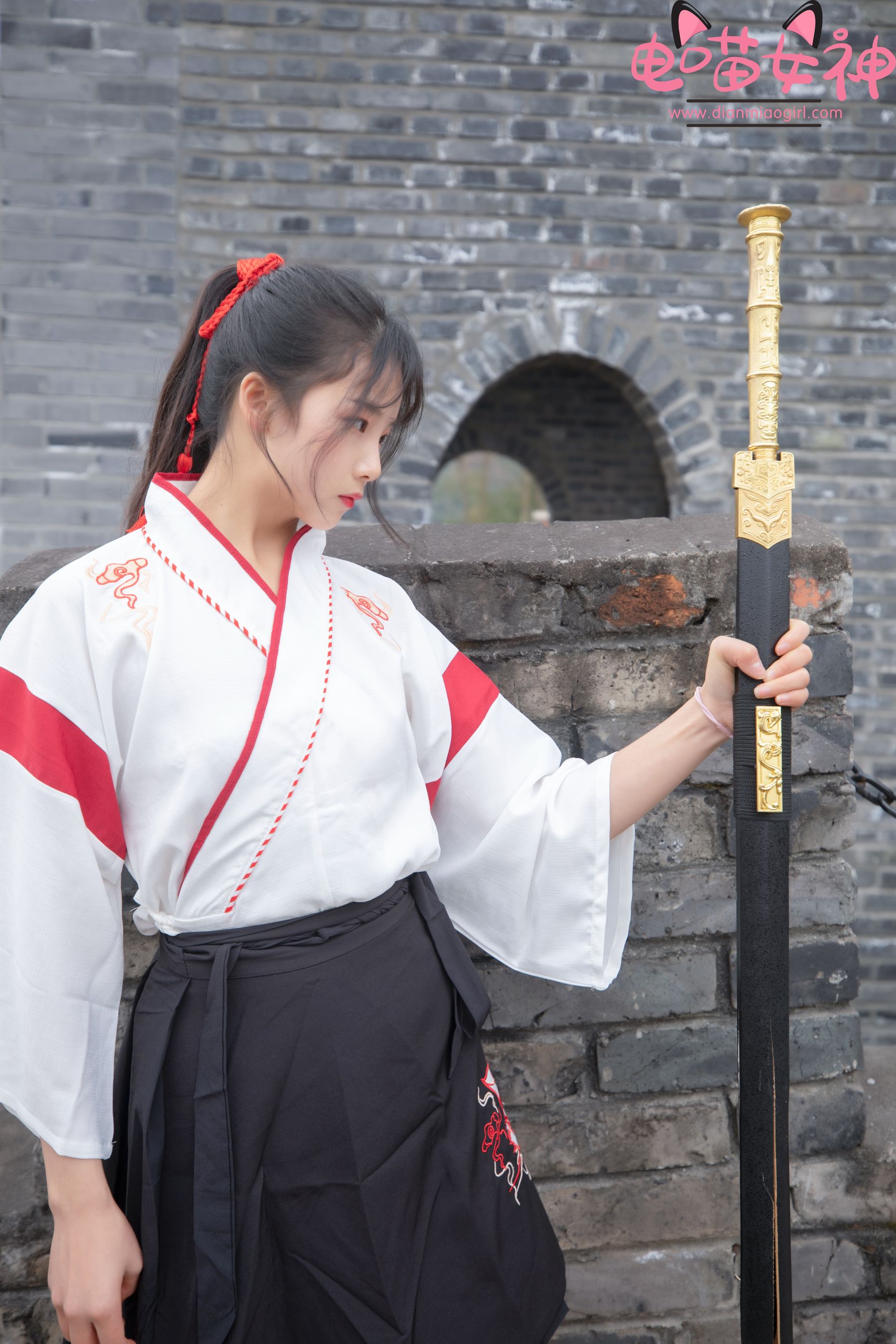 [网红COSER] 电喵女神 – 灵唯 长城古装-蕾丝百合网-美图分享,Cosplay美图,私房写真,套图下载