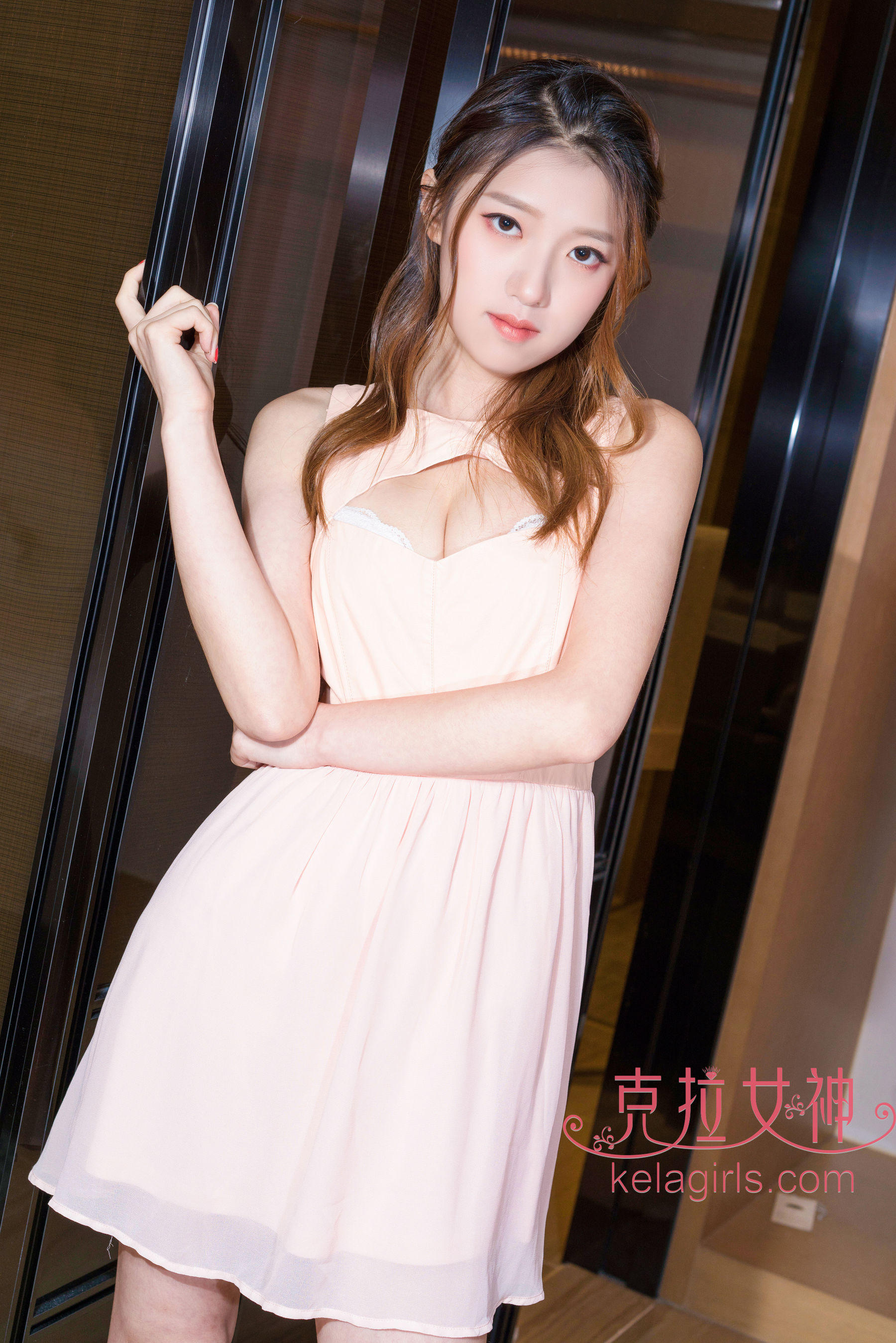 [克拉女神Kelagirls] 小芹 宽衣解带-蕾丝百合网-美图分享,Cosplay美图,私房写真,套图下载
