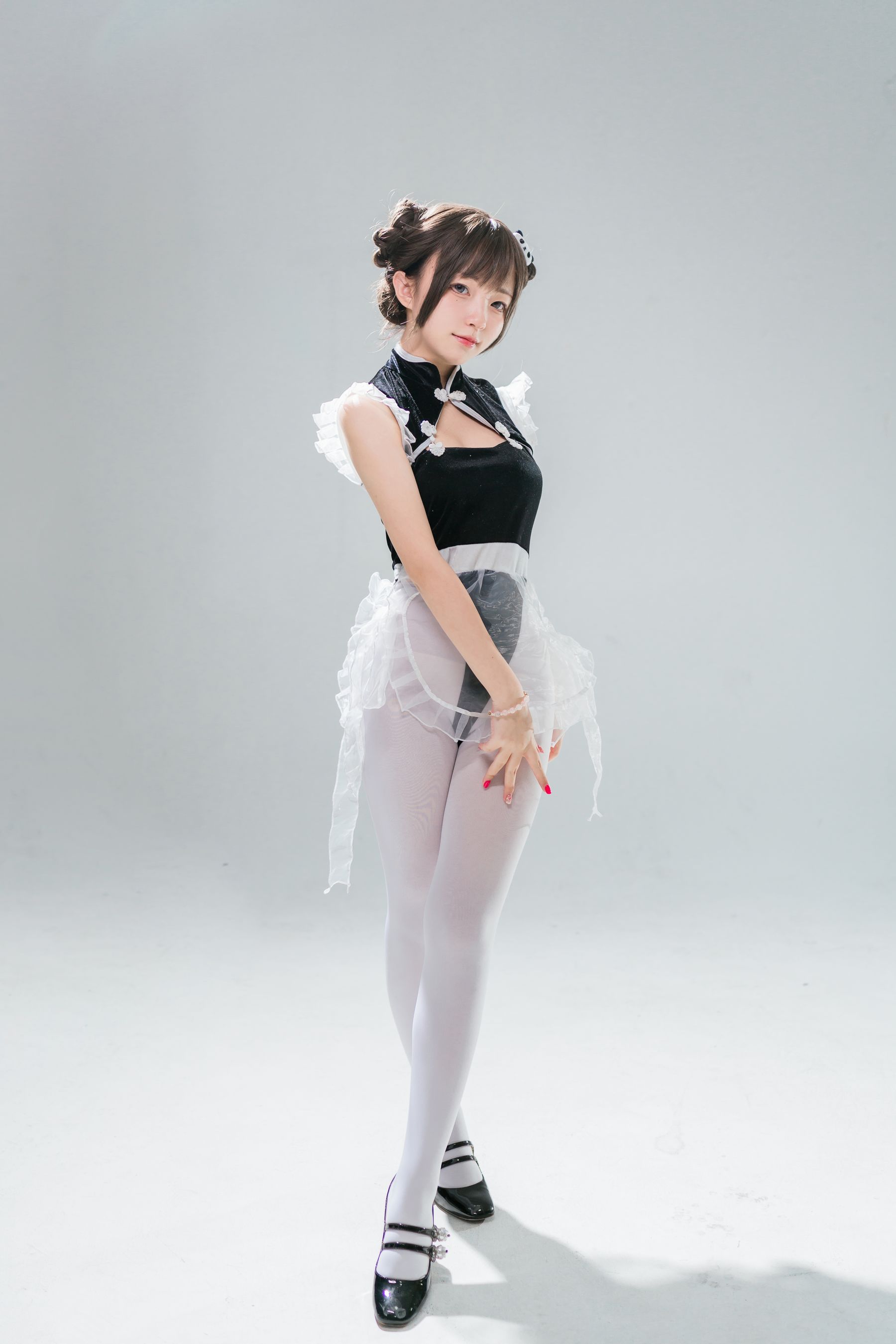 图片[2]-[福利COS] 花铃 – 小熊猫女仆-蕾丝百合网-美图分享,Cosplay美图,私房写真,套图下载