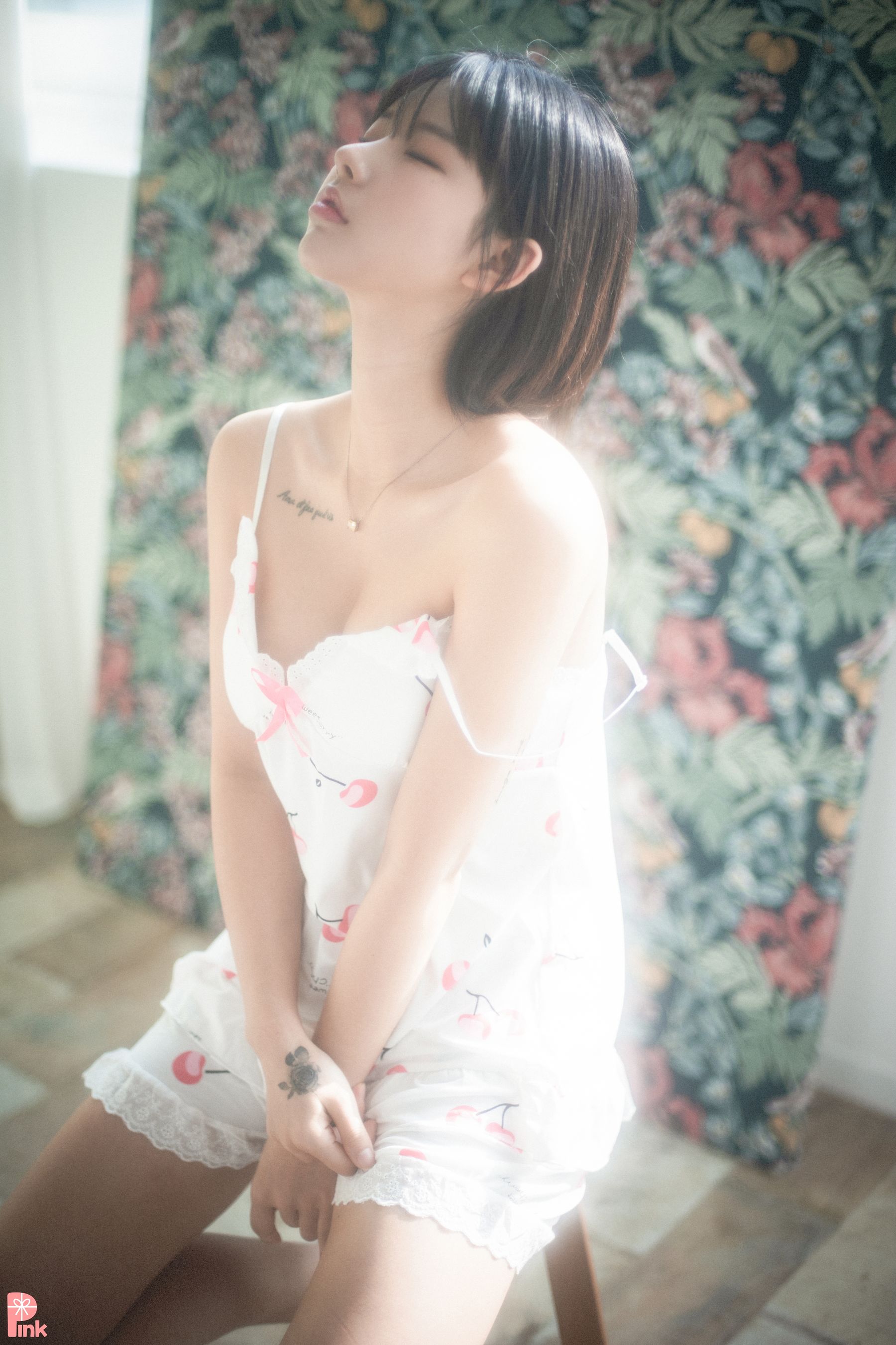 [PINK RIBBON] Uuuha – Floral – 1-蕾丝百合网-美图分享,Cosplay美图,私房写真,套图下载