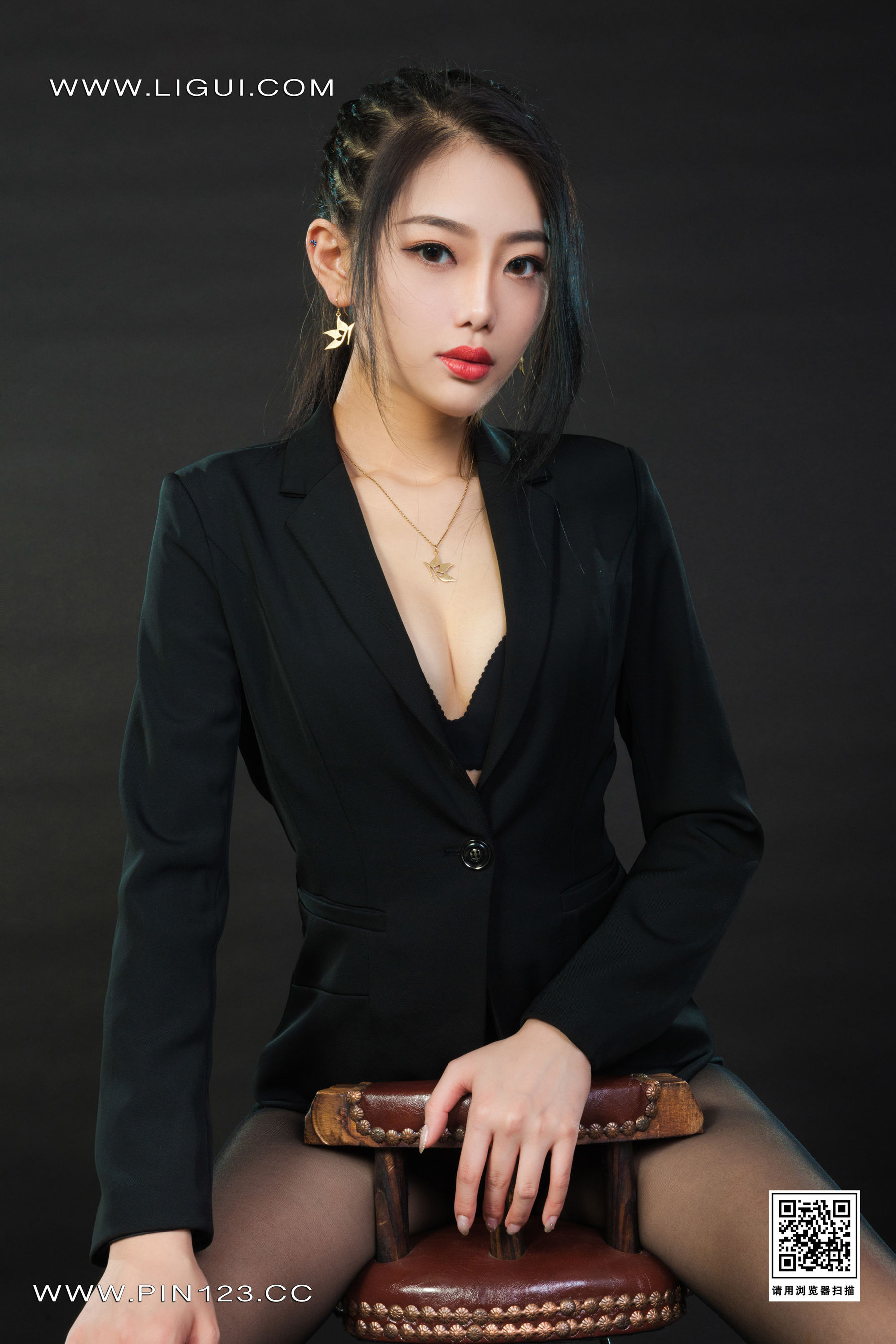 图片[2]-[丽柜Ligui] 小智贤 足下生情-秀臀网-高品质图集网