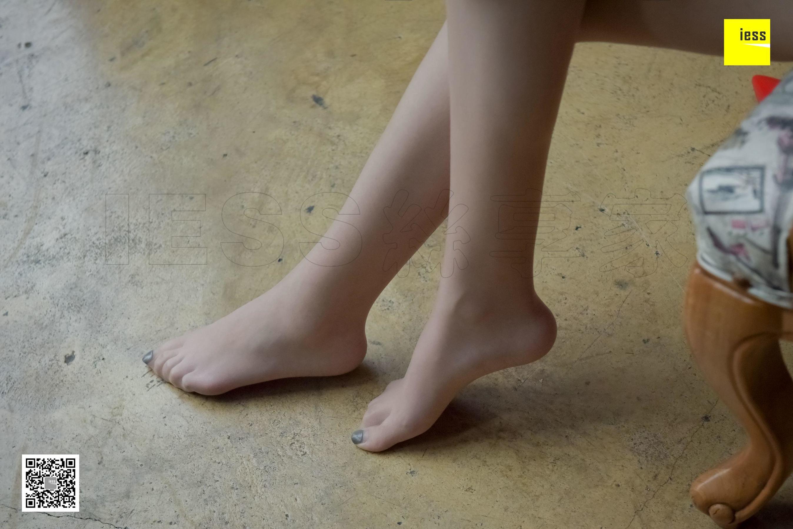 图片[9]-丝享家146 紫紫 《防滑底肉丝红色高跟》[IESS异思趣向]-秀臀网-高品质图集网