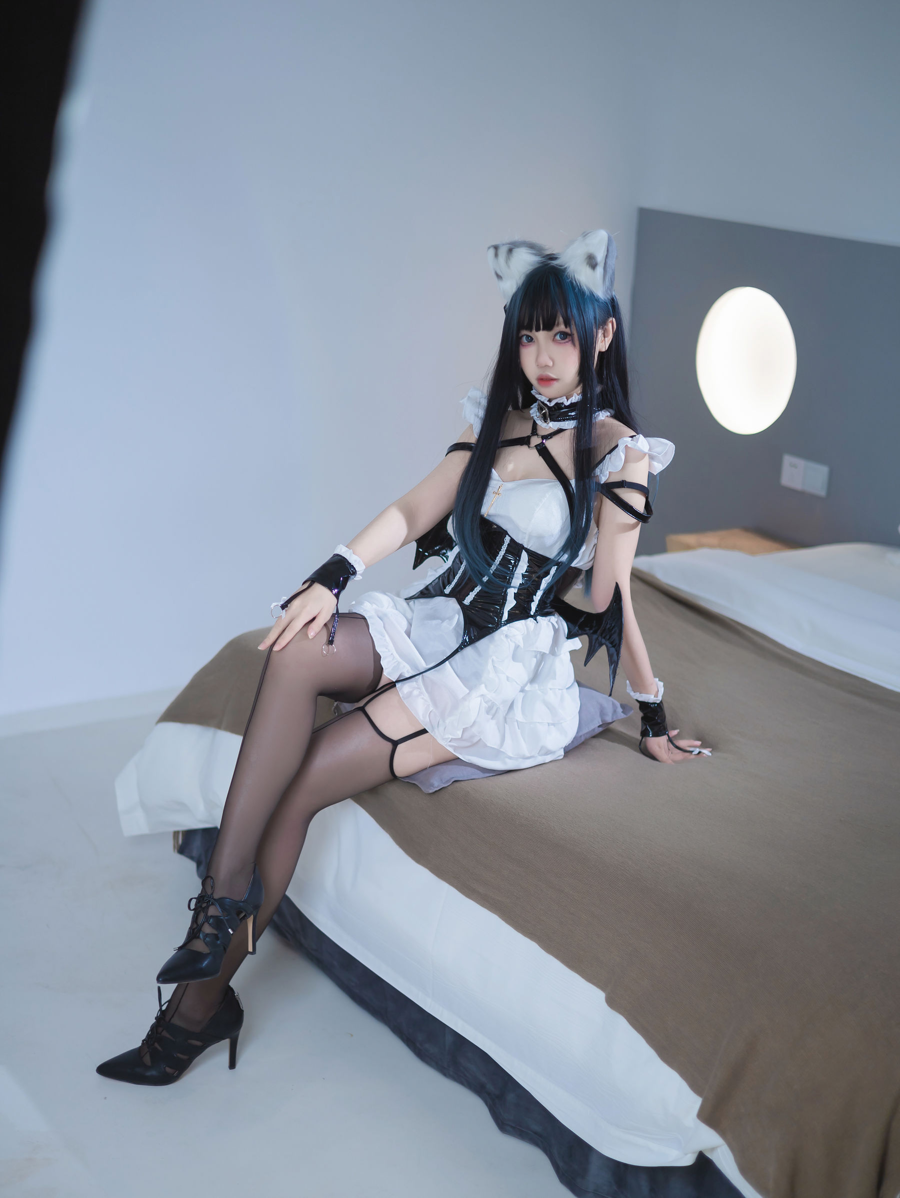 图片[2]-[福利COS] 洛桑w伊梓 – 猫耳小恶魔-蕾丝百合网-美图分享,Cosplay美图,私房写真,套图下载