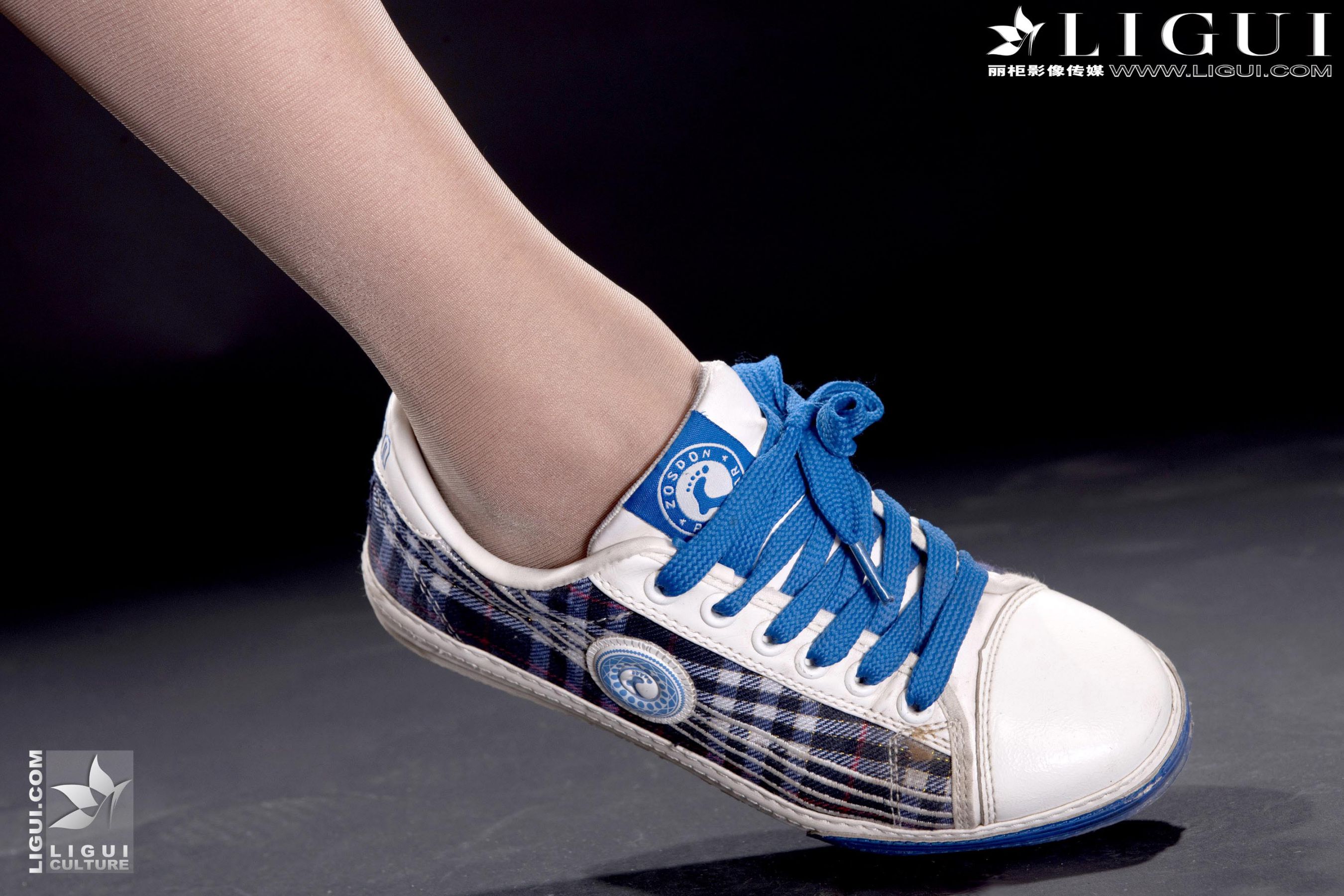 图片[9]-Model 美美《羽毛球美人丝足秀》上中下合集 [丽柜LiGui] 美腿玉足写真图片-秀臀网-高品质图集网