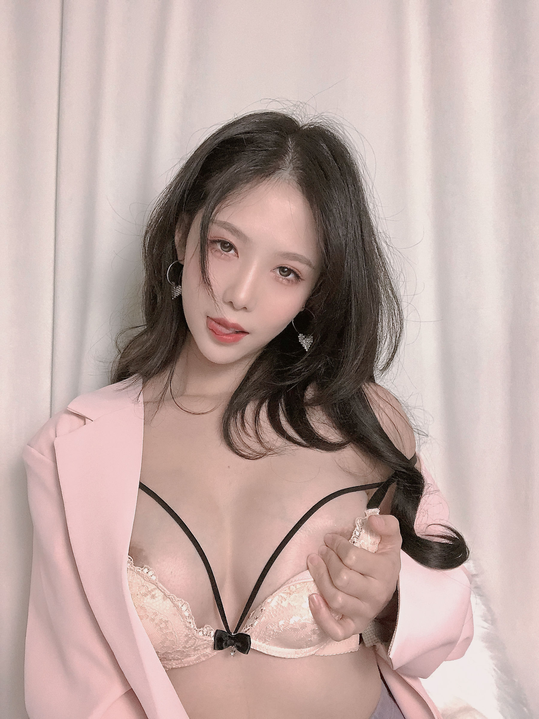 图片[8]-[网红COSER写真] 抖娘-利世图集 – 粉色西装-秀臀网-高品质图集网