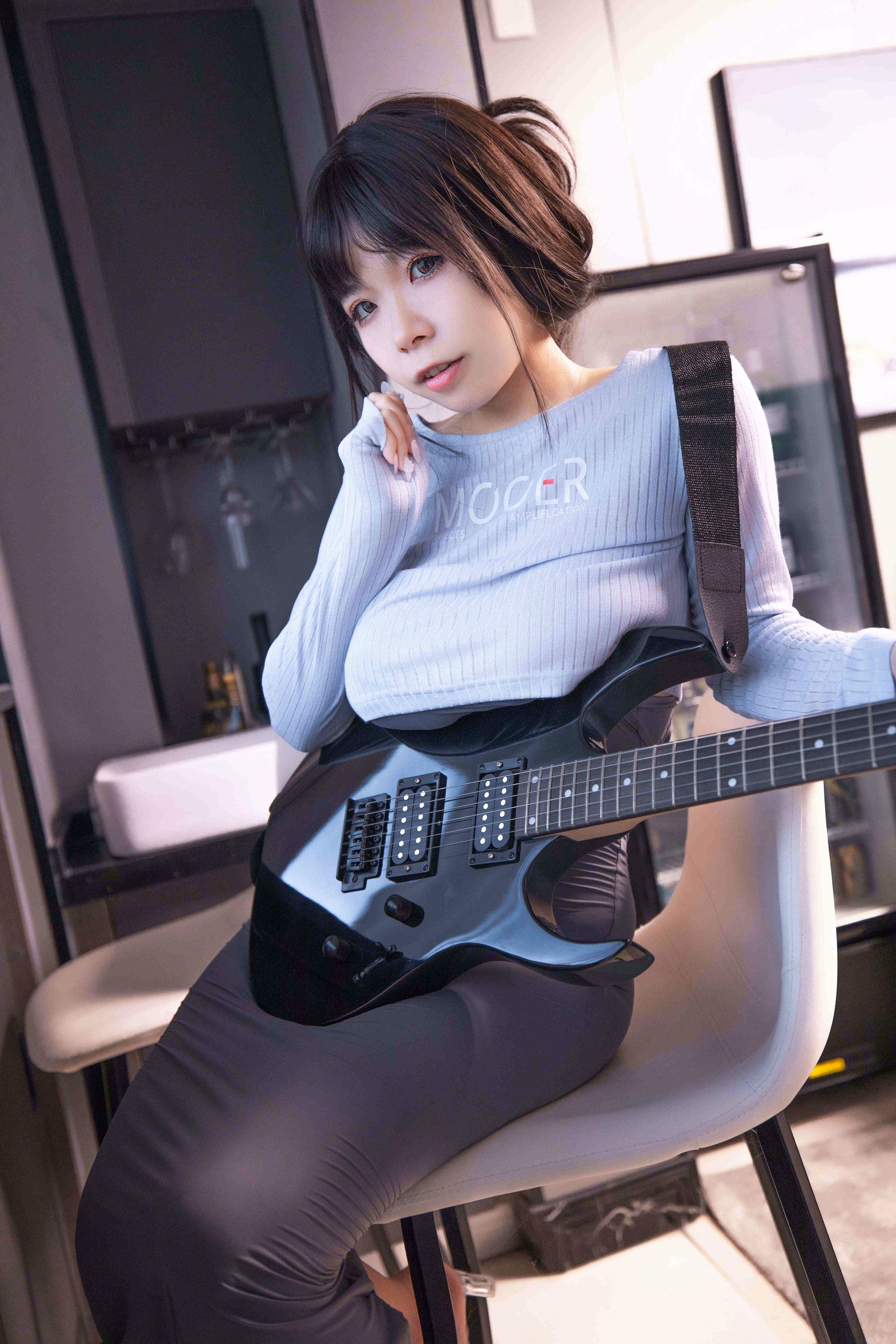 图片[2]-[福利COS] 自闭颜球球(无颜小天使wy) – 吉他妹妹2.0-秀臀网-高品质图集网