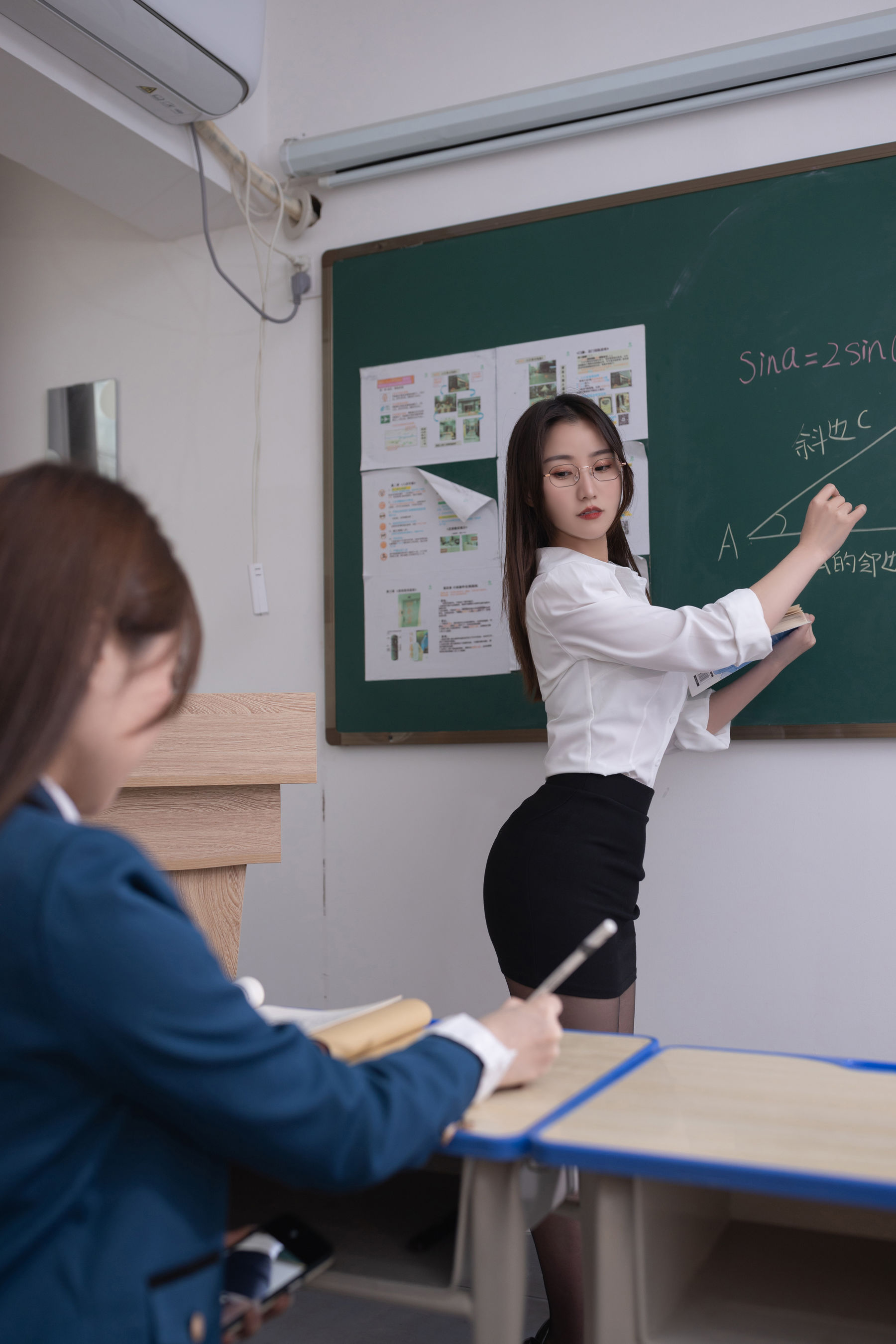 图片[9]-[福利COS] 鱼子酱 教室写真-秀臀网-高品质图集网