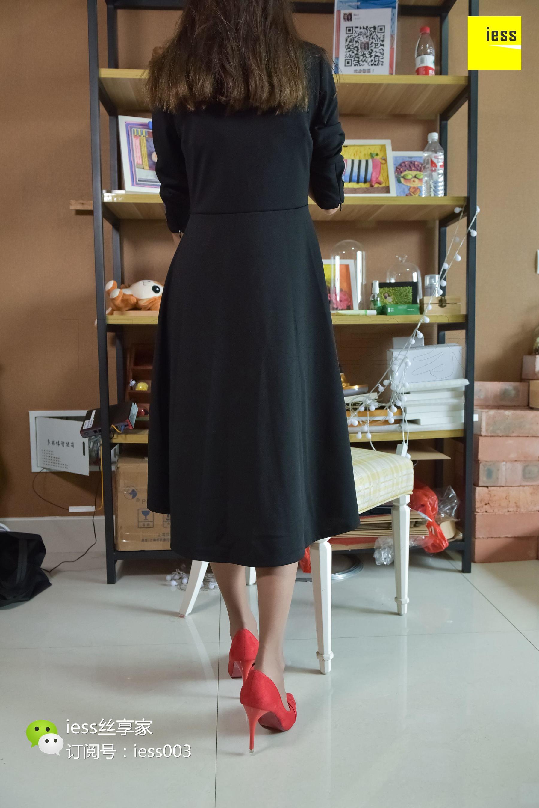 图片[7]-丝享家070 婉萍 《长裙飘飘棕丝》[IESS异思趣向]-秀臀网-高品质图集网