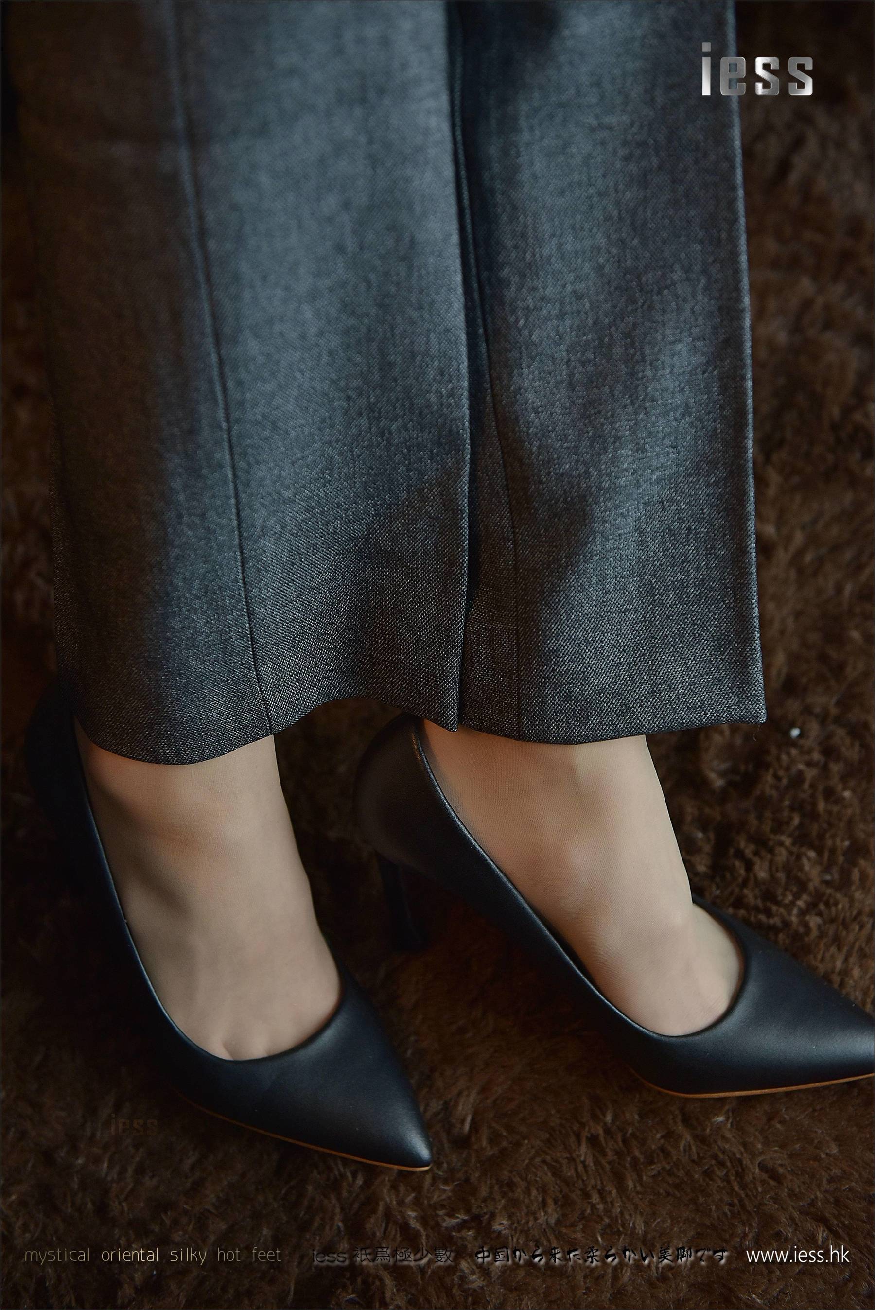 图片[9]-丝足便当114 小六 《小六的长裤短丝》[IESS异思趣向]-秀臀网-高品质图集网