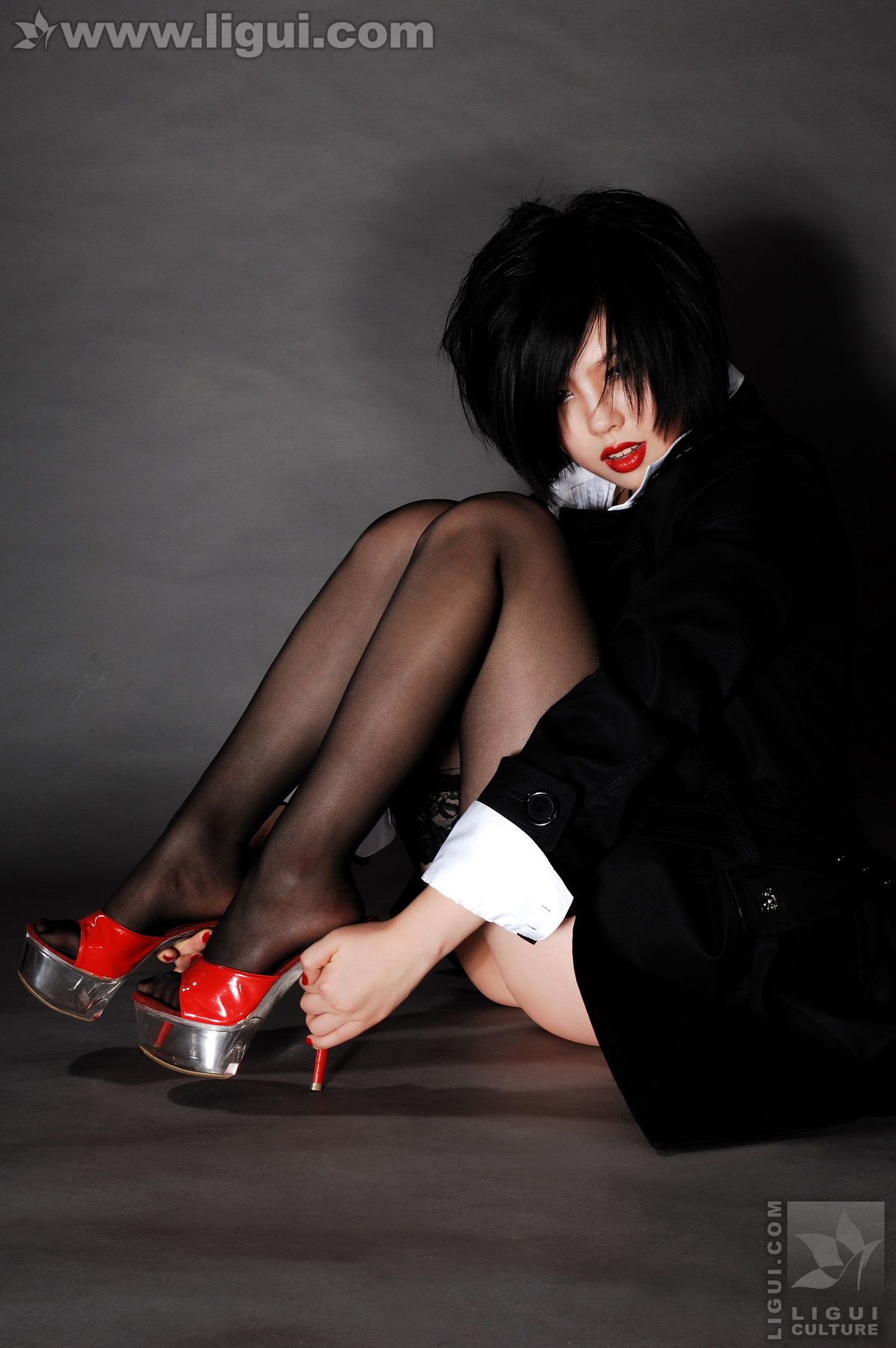 图片[5]-Model 慕子《奢华的气质，唯美的视觉》 [丽柜LiGui] 美腿玉足写真图片-蕾丝百合网-美图分享,Cosplay美图,私房写真,套图下载