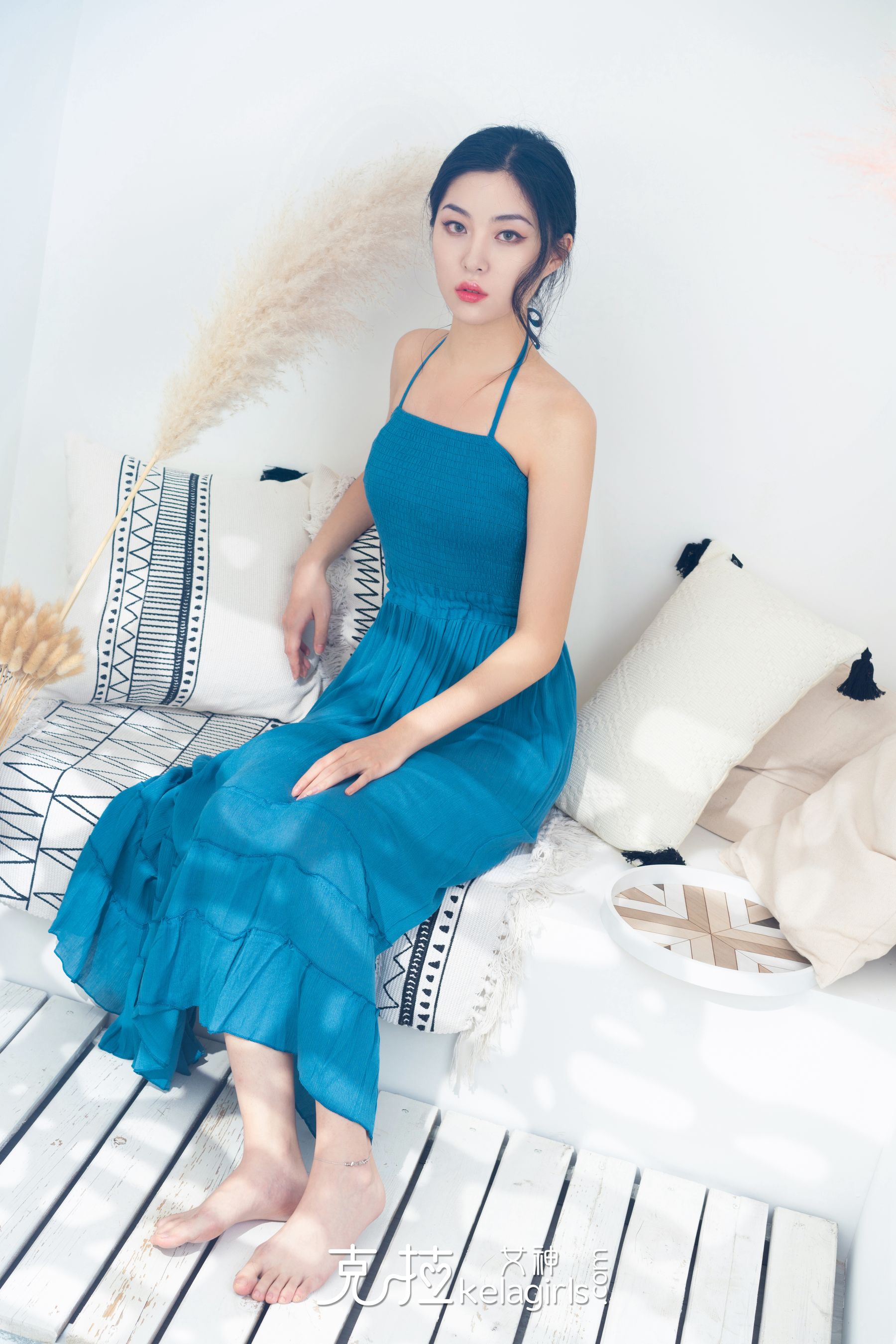 图片[2]-[克拉女神Kelagirls] 楚楚 嫩足配美链-蕾丝百合网-美图分享,Cosplay美图,私房写真,套图下载