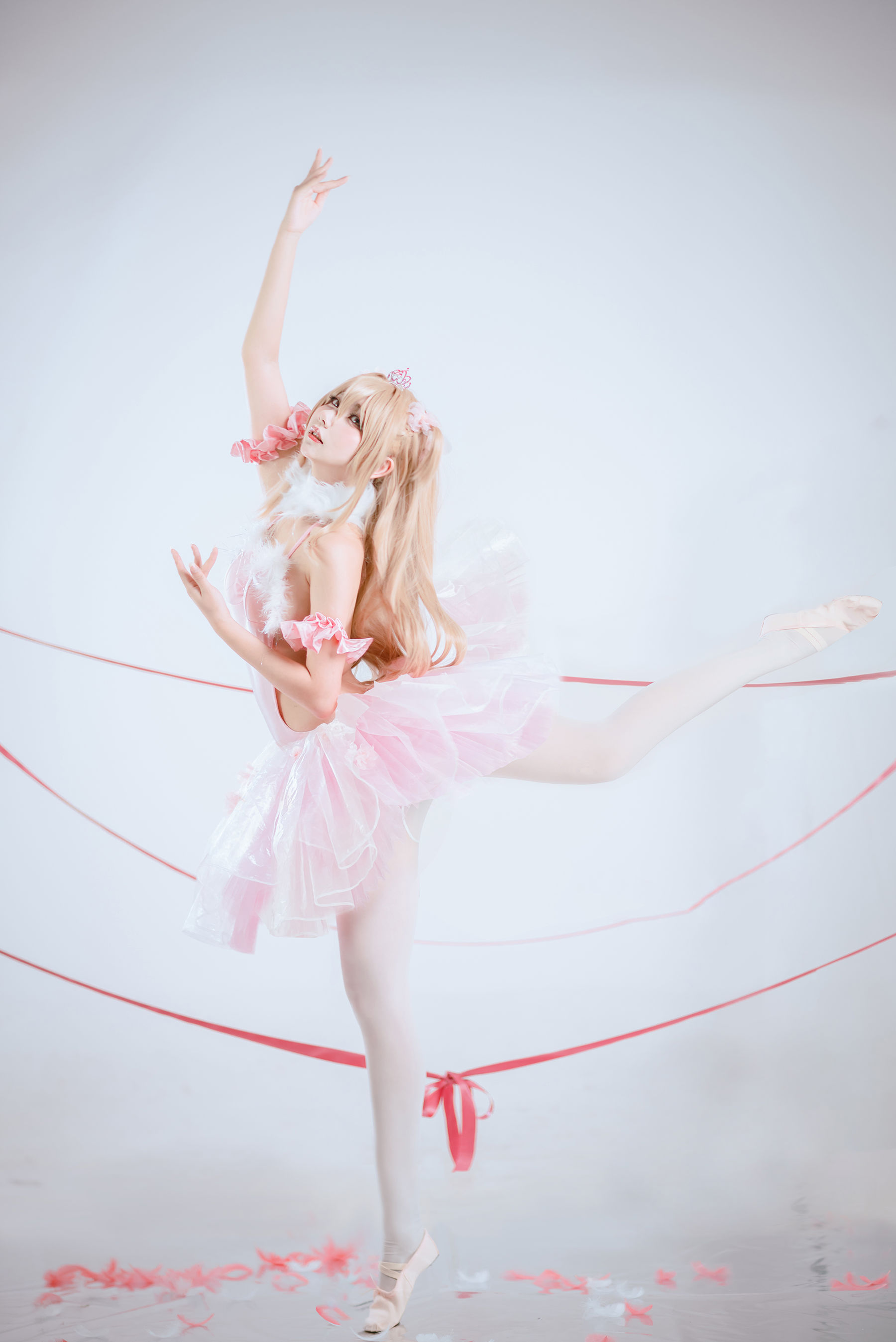 [网红COS] 是一只熊仔吗 – anmi 后辈酱-蕾丝百合网-美图分享,Cosplay美图,私房写真,套图下载