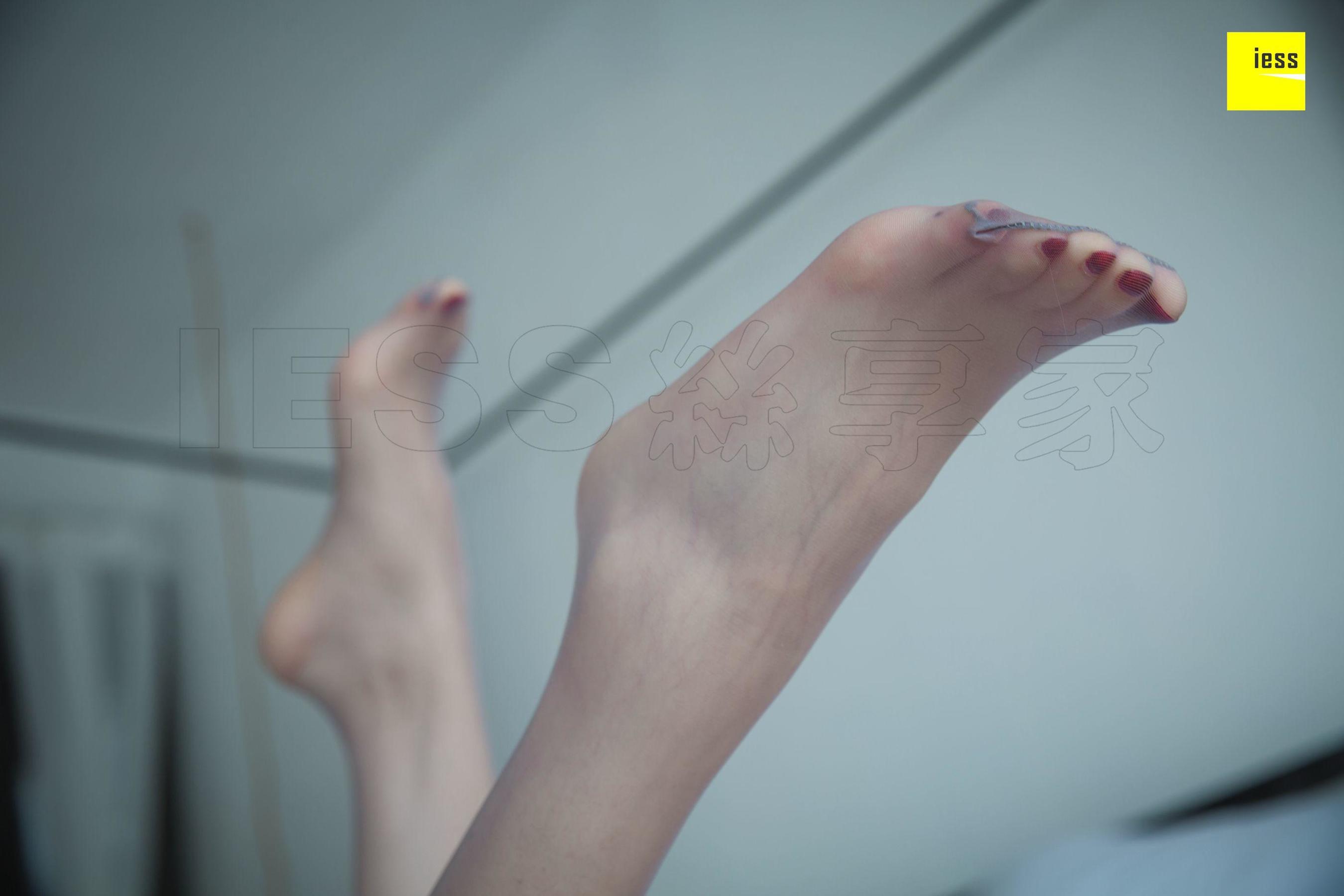 图片[5]-[异思趣向IESS] 模特 七七《拖鞋与高跟鞋》-秀臀网-高品质图集网