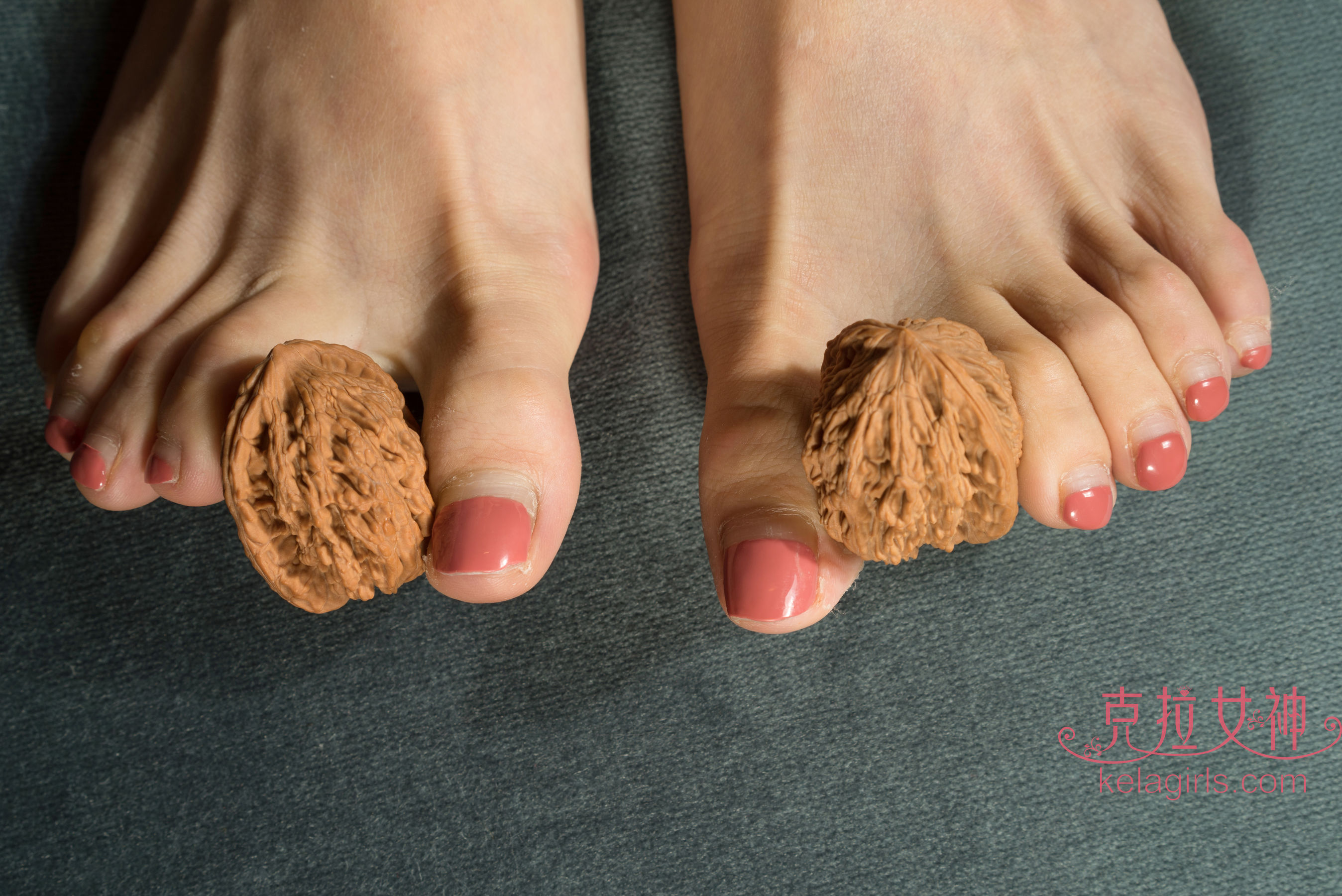 图片[9]-[克拉女神Kelagirls] 王睿《趾夹核桃》-秀臀网-高品质图集网