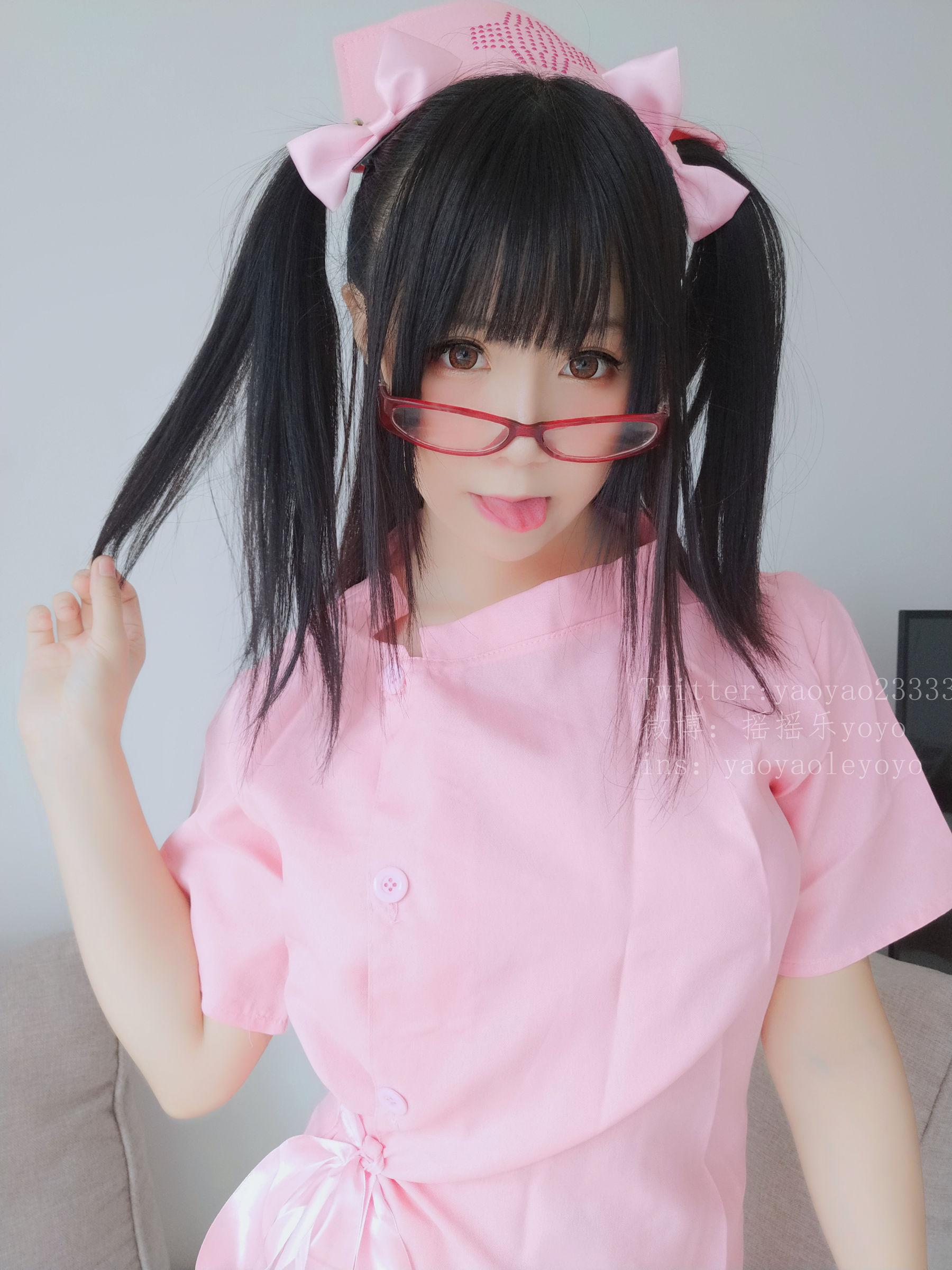 图片[7]-萌妹子Coser摇摇乐yoyo 可爱粉色护士-秀臀网-高品质图集网