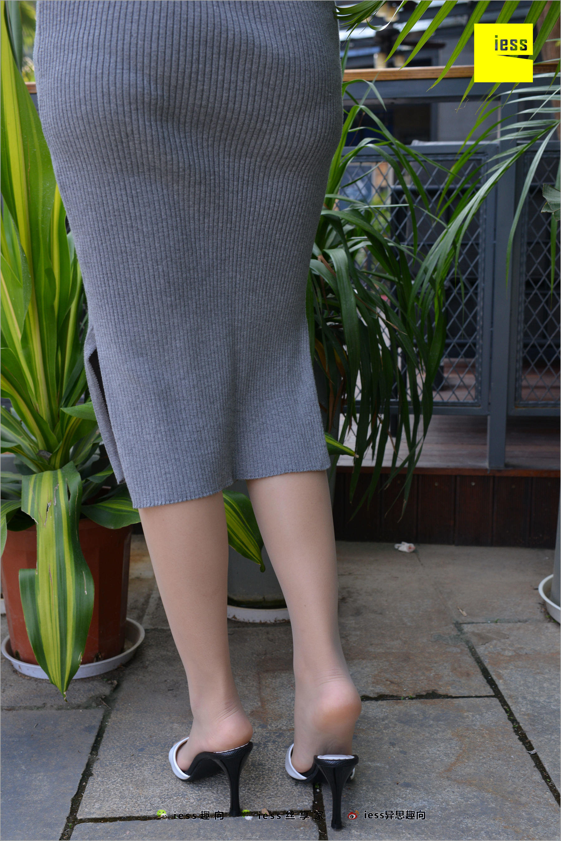 图片[8]-[异思趣向IESS] 丝足便当250 芳芳 《少妇芳芳的满足赏》-秀臀网-高品质图集网