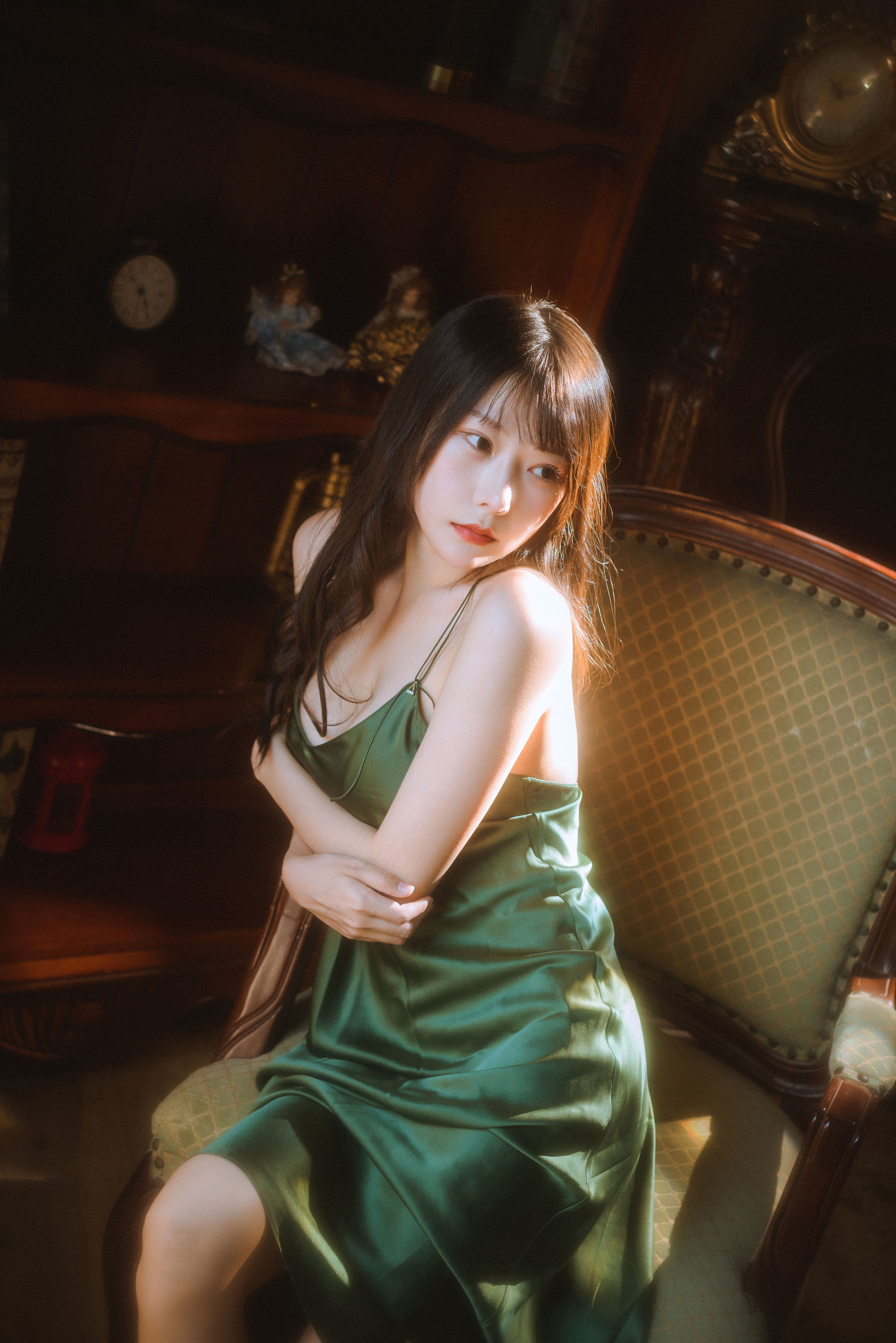 图片[8]-[网红COSER] 香草喵露露写真 – 杨枝甘露 绿色连衣裙-秀臀网-高品质图集网