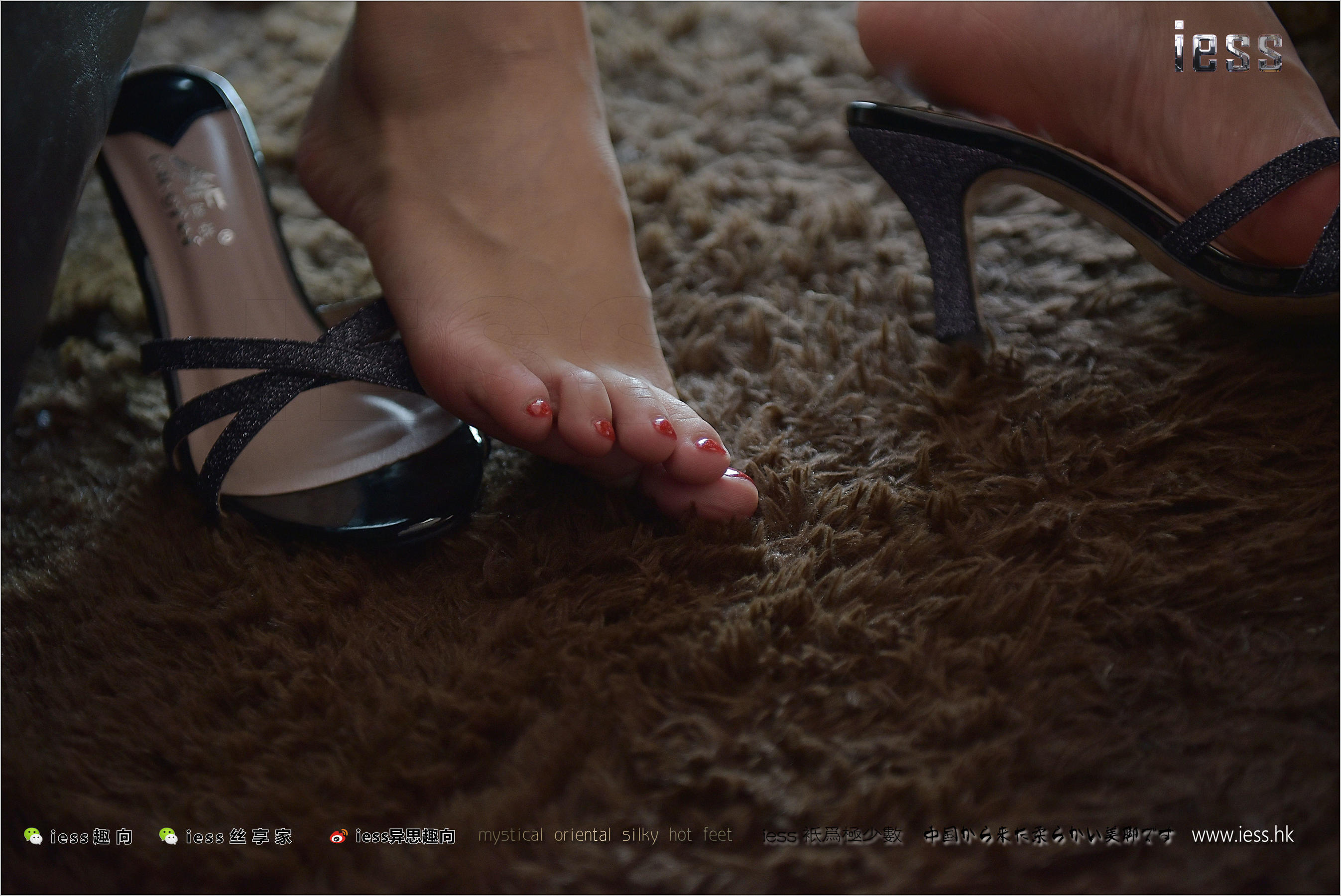 图片[8]-丝足便当137 珊珊 《裸足凉拖》[IESS异思趣向]-秀臀网-高品质图集网